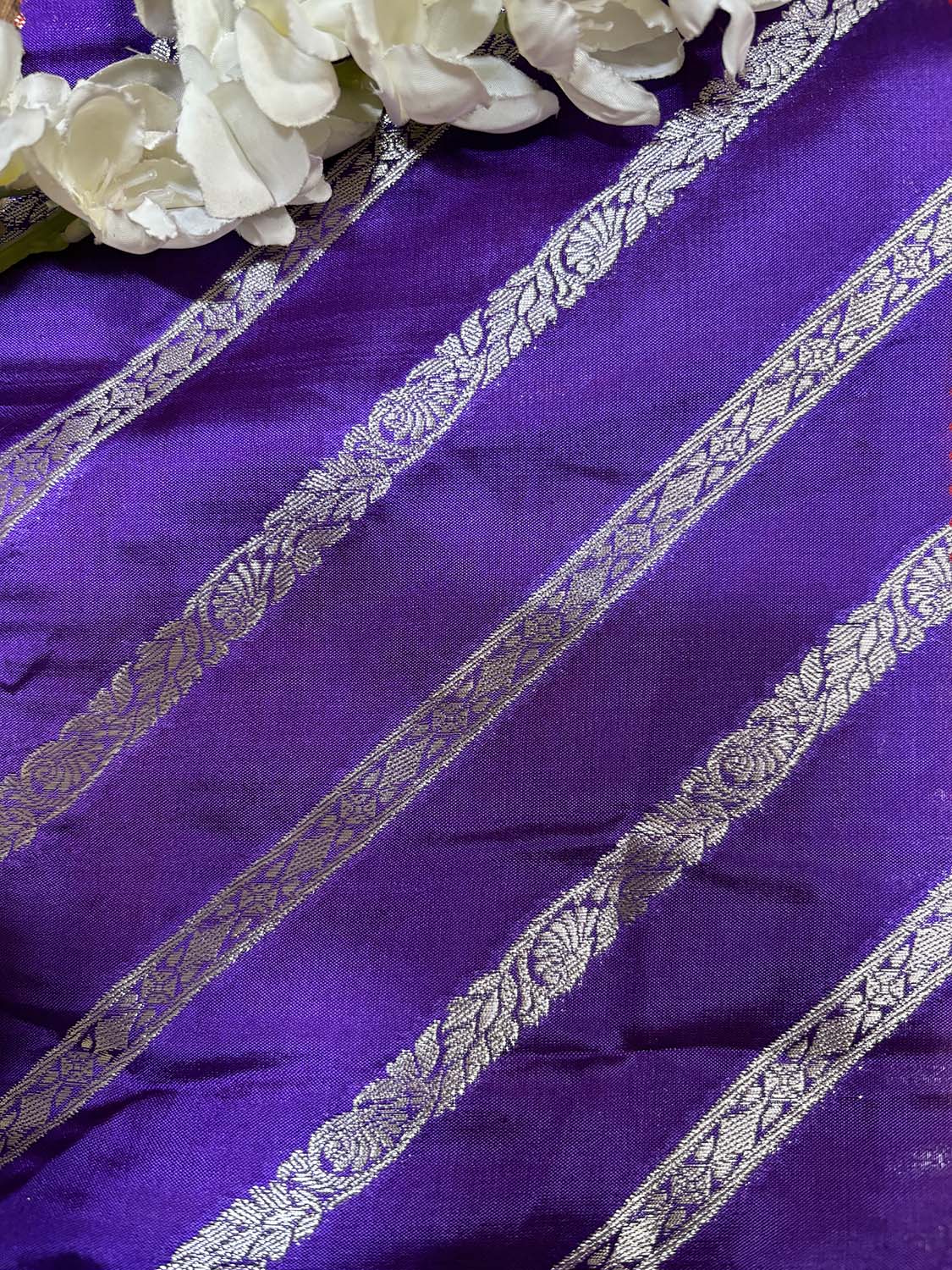 Exquisite Purple Banarasi Handloom Pure Silk Stripes Design Fabric ( 2.5 Mtr ) - Luxurion World