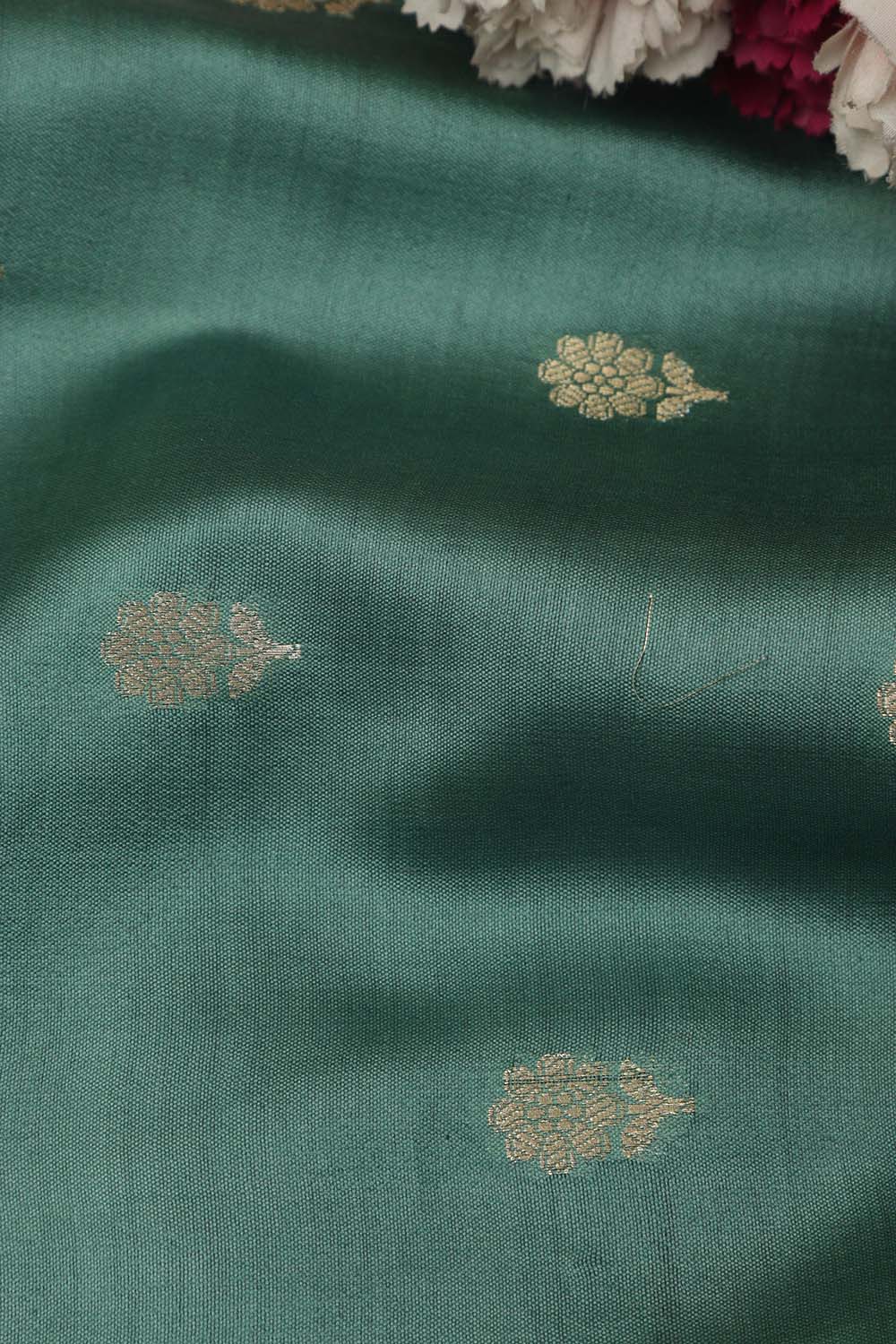Elegant Green Banarasi Handloom Chiniya Silk Fabric ( 2.5Mtr ) - Luxurion World