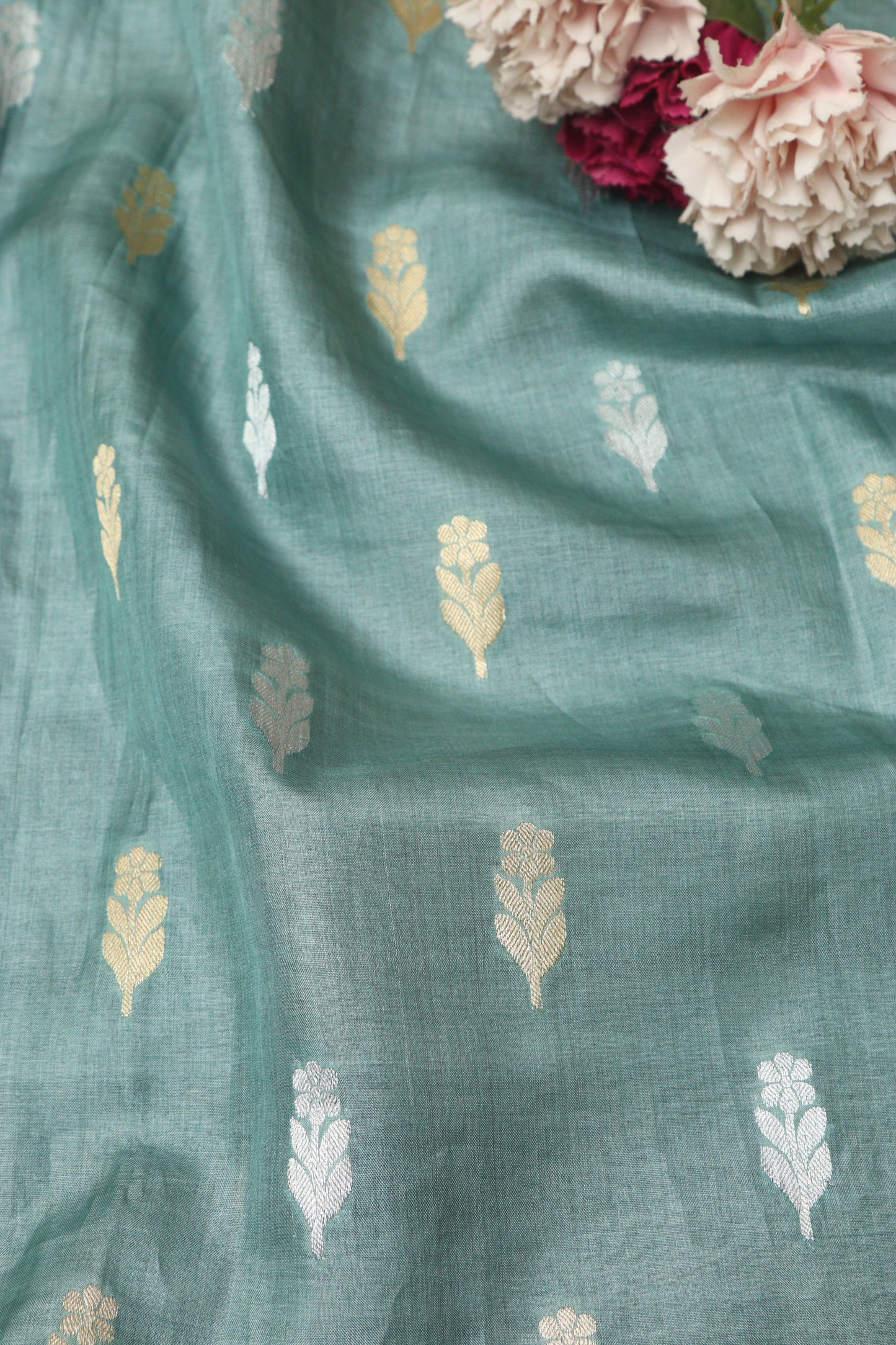 Exquisite Blue Banarasi Handloom Tussar Silk Sona Roopa Fabric ( 2.5 Mtr ) - Luxurion World