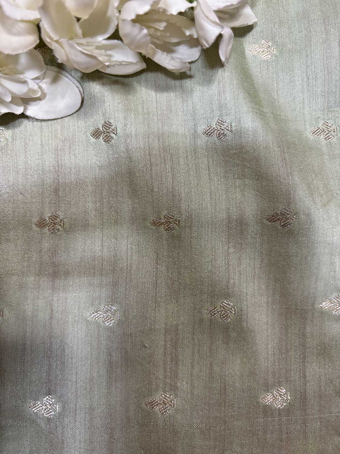 Elegant Pastel Banarasi Handloom Moonga Silk Fabric ( 2.5 Mtr ) - Luxurion World