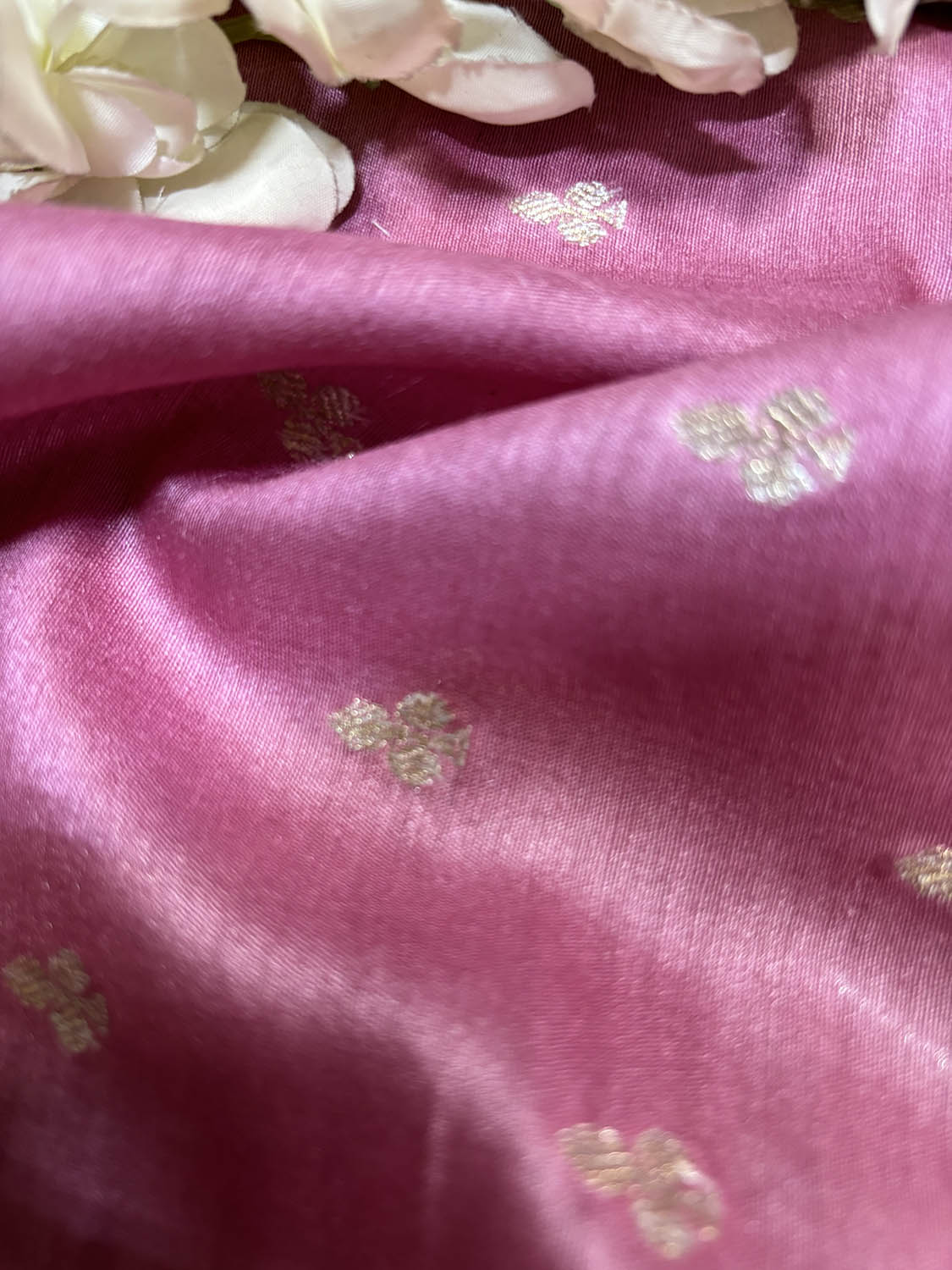 Beautiful Pink Banarasi Handloom Moonga Silk Fabric ( 2.5 Mtr ) - Luxurion World
