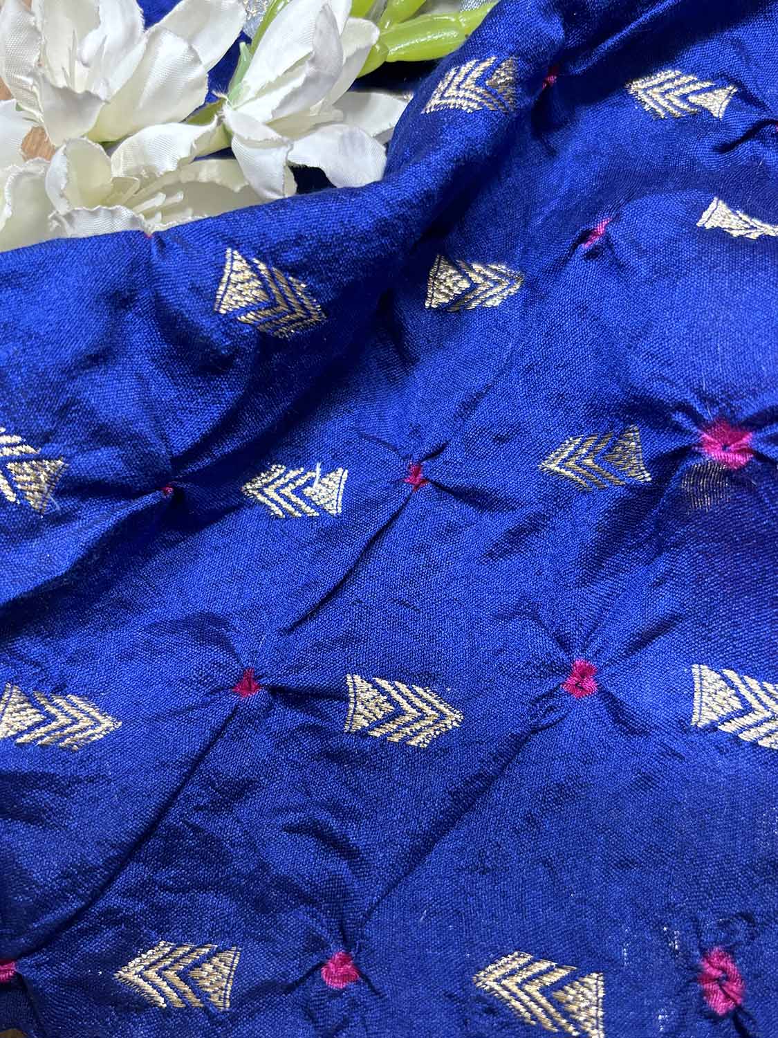 Elegant Blue Banarasi Bandhani Handloom Chiniya Silk Fabric ( 2.5 Mtr ) - Luxurion World