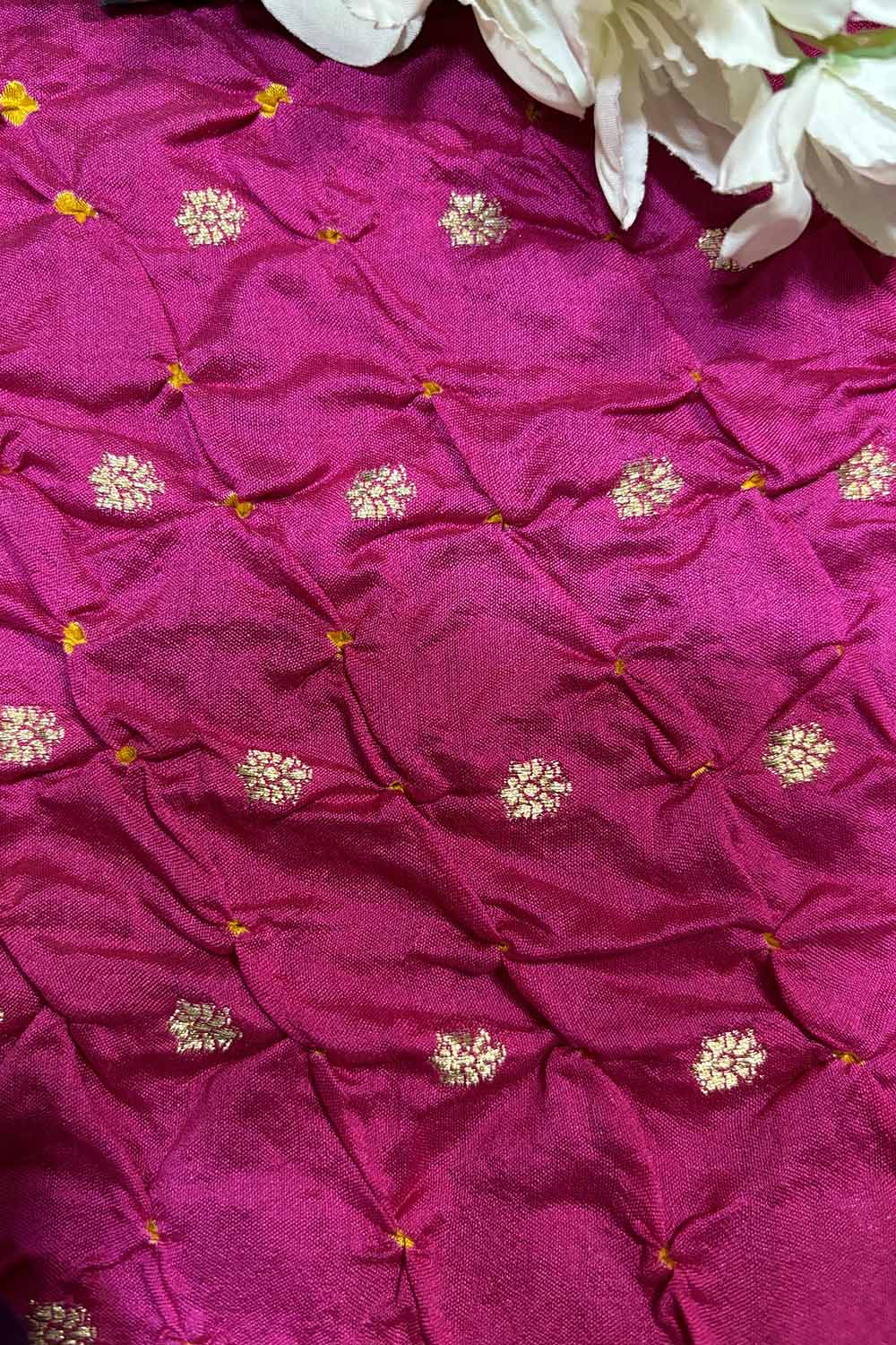Exquisite Pink Banarasi Bandhani Handloom Chiniya Silk Fabric ( 2.5 Mtr ) - Luxurion World