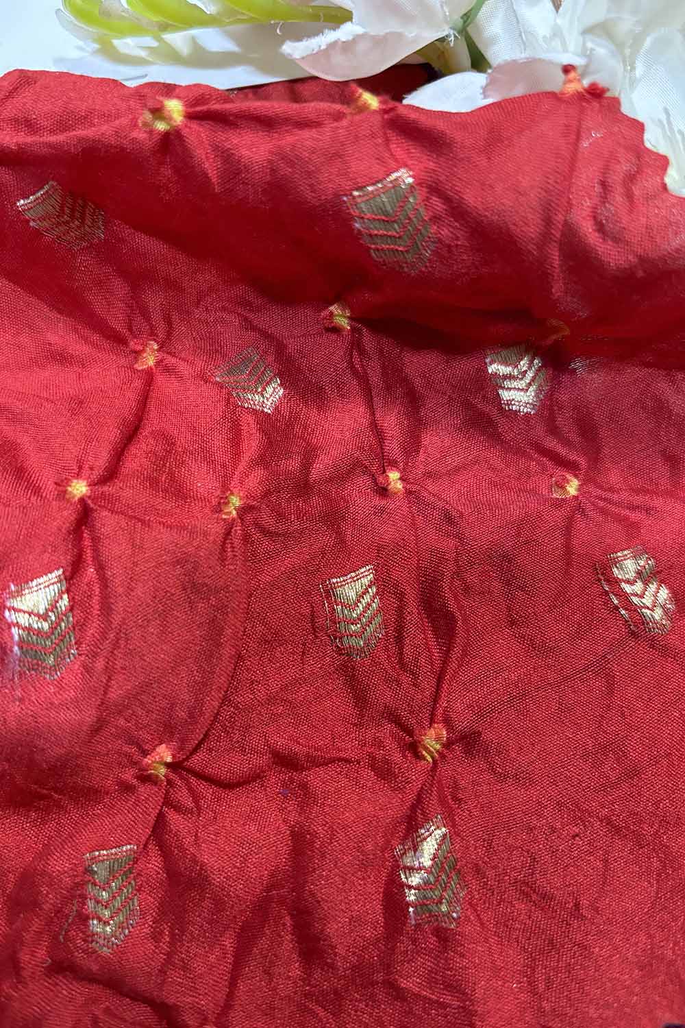 Elegant Red Banarasi Bandhani Handloom Chiniya Silk Fabric ( 2.5 Mtr ) - Luxurion World