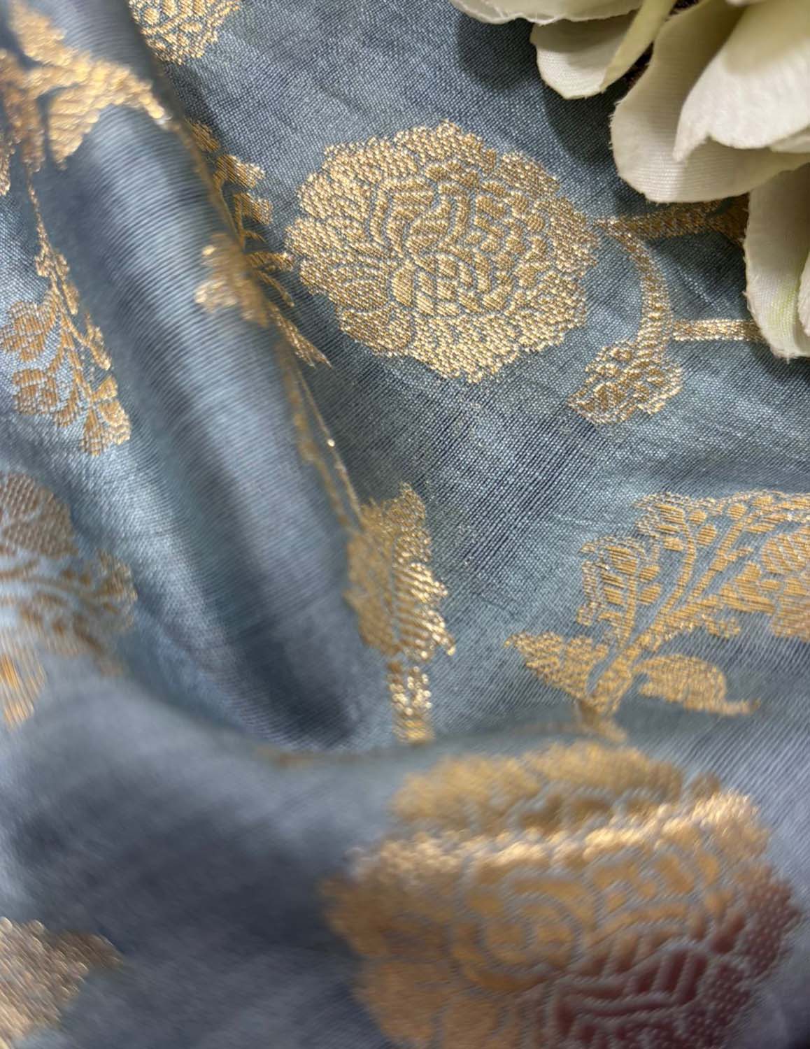 Elegant Grey Banarasi Handloom Chiniya Silk Fabric ( 2.5 Mtr ) - Luxurion World
