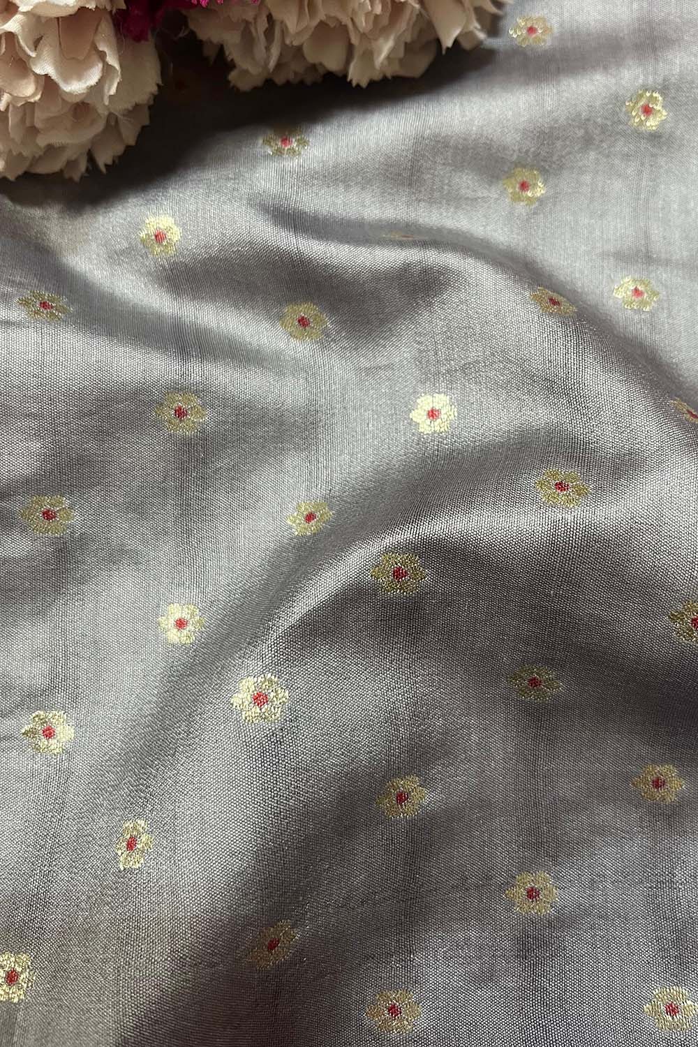 Elegant Grey Banarasi Handloom Chiniya Silk Fabric ( 2.5 Mtr ) - Luxurion World