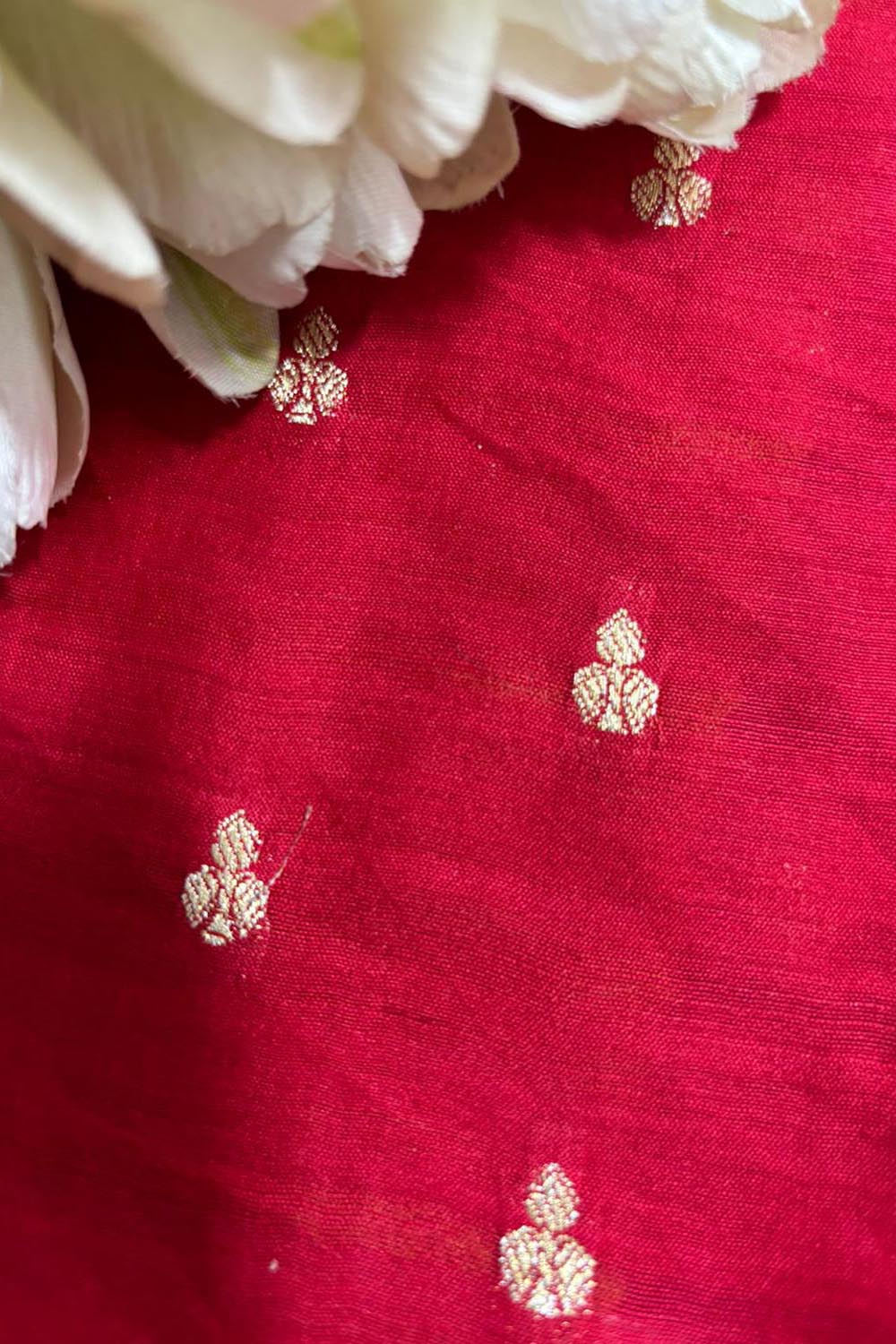 Elegant Red Banarasi Handloom Chiniya Silk Fabric ( 2.5 Mtr ) - Luxurion World