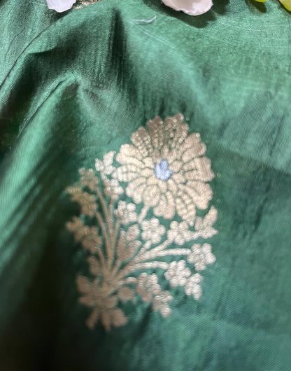 Stunning Green Banarasi Handloom Pure Katan Silk Fabric ( 2.5 Mtrs ) - Luxurion World