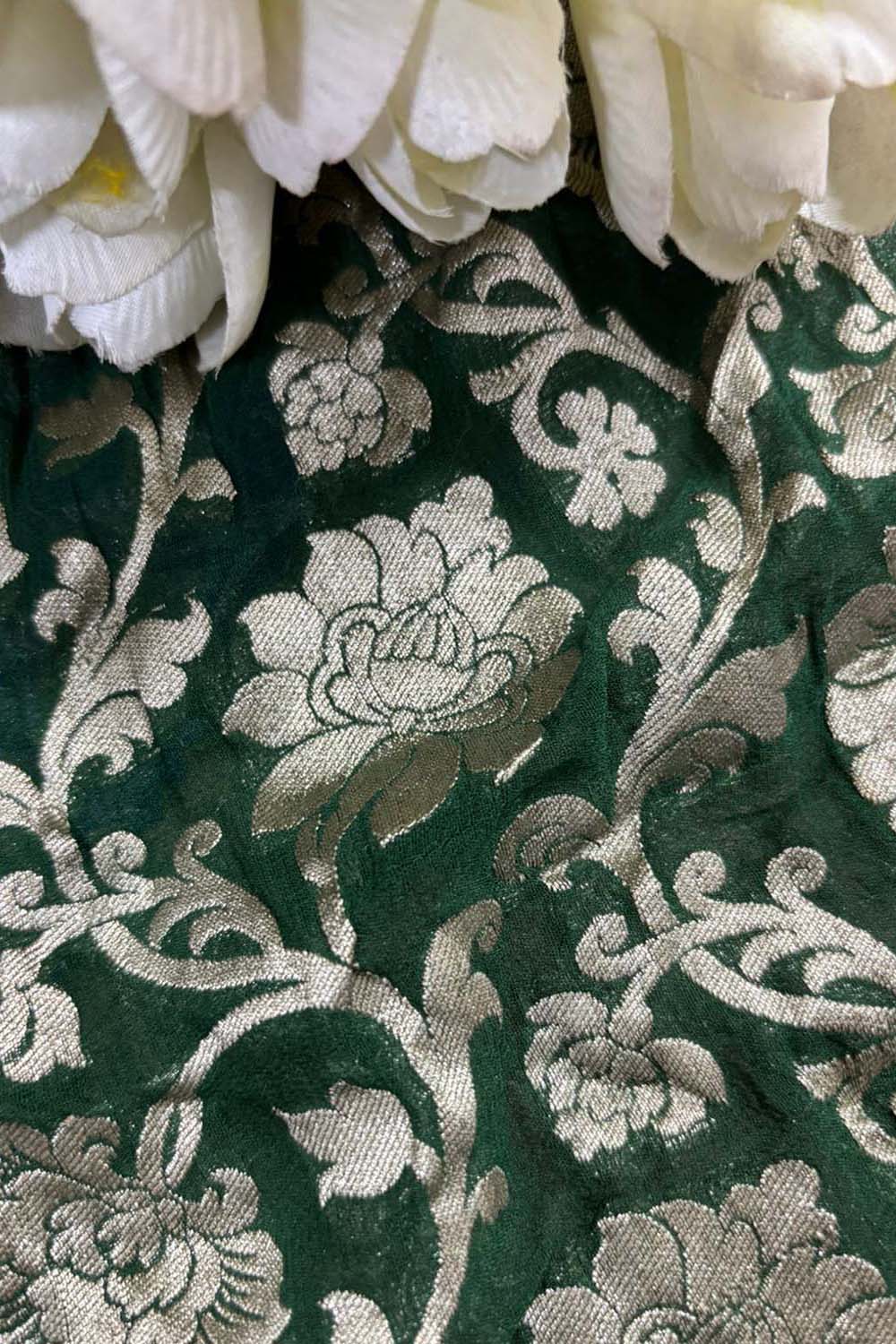 Green Banarasi Handloom Pure Georgette Fabric ( 2.5 Mtr ) - Luxurion World