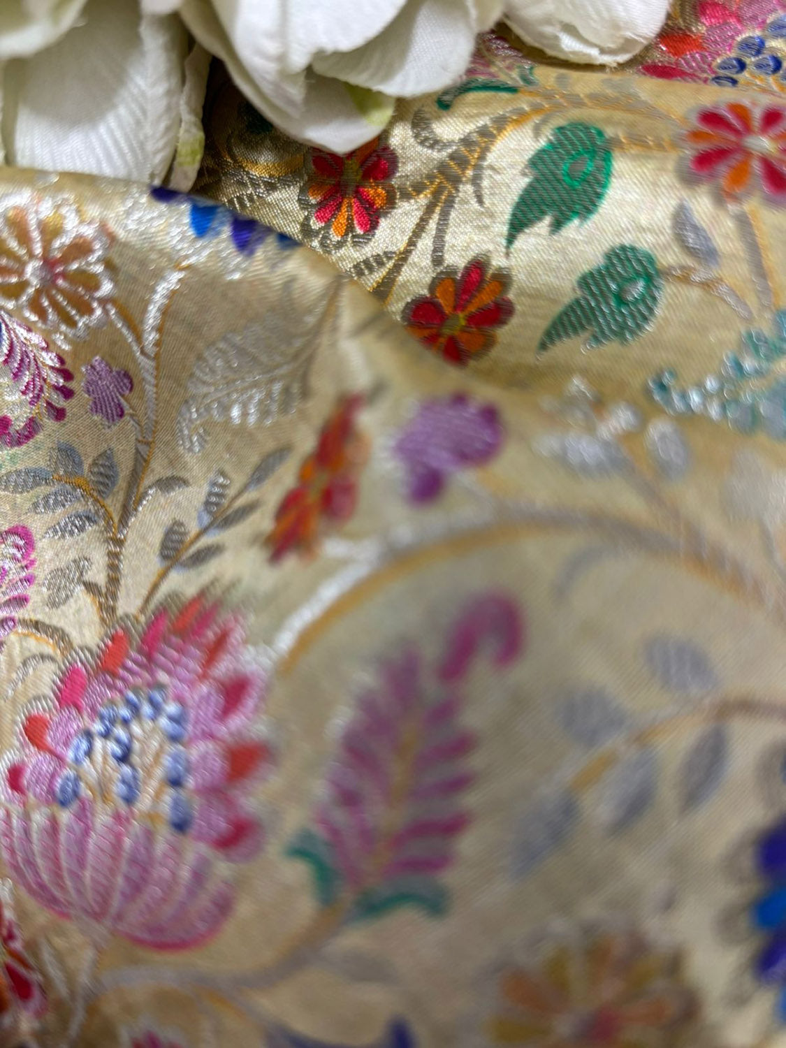 Multicolor Banarasi Handloom Pure Silk Fabric (1 Mtr ) - Luxurion World