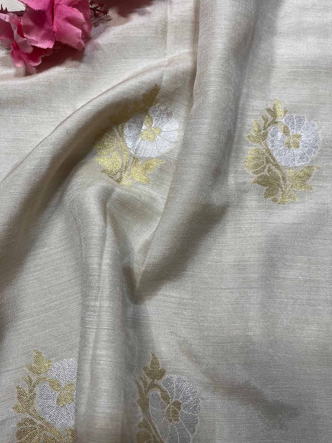 Dyeable Banarasi Handloom Moonga Silk Fabric ( 1 Mtr ) - Luxurion World