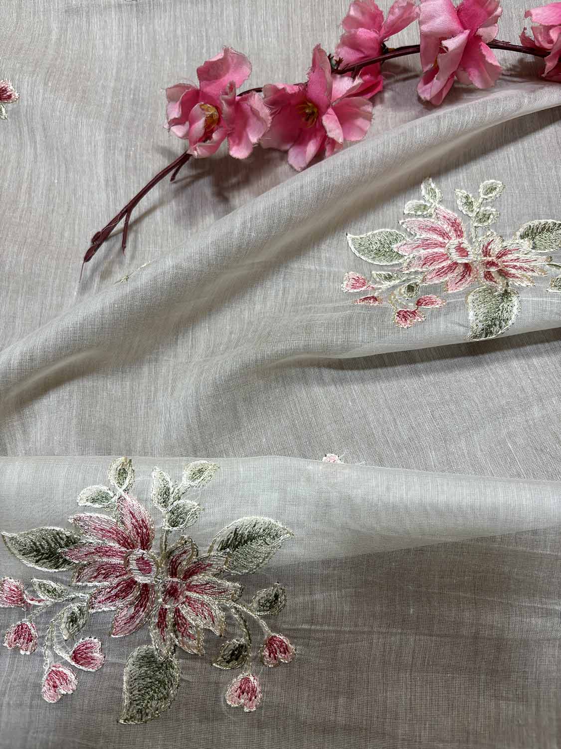Dyeable Banarasi Handloom Mul Cotton Fabric ( 2.5 Mtr ) - Luxurion World