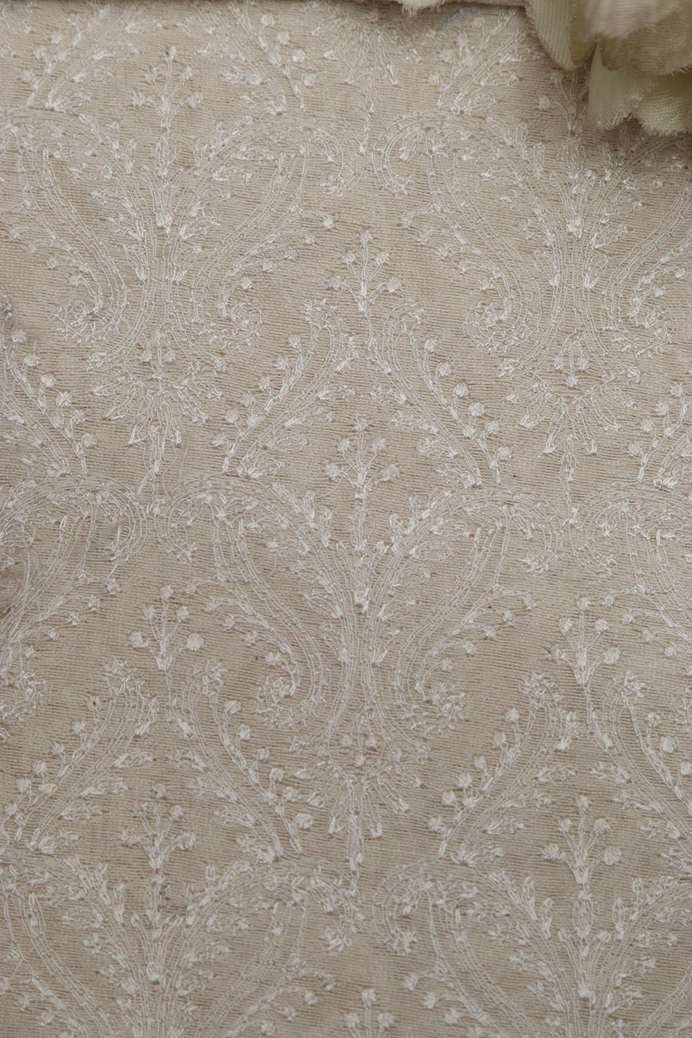 Dyeable Chikankari Embroidered Silk Fabric ( 2.5 Mtr ) - Luxurion World