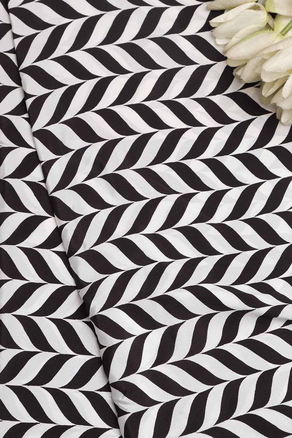 Black Digital Printed Crepe Fabric ( 1 Mtr ) - Luxurion World