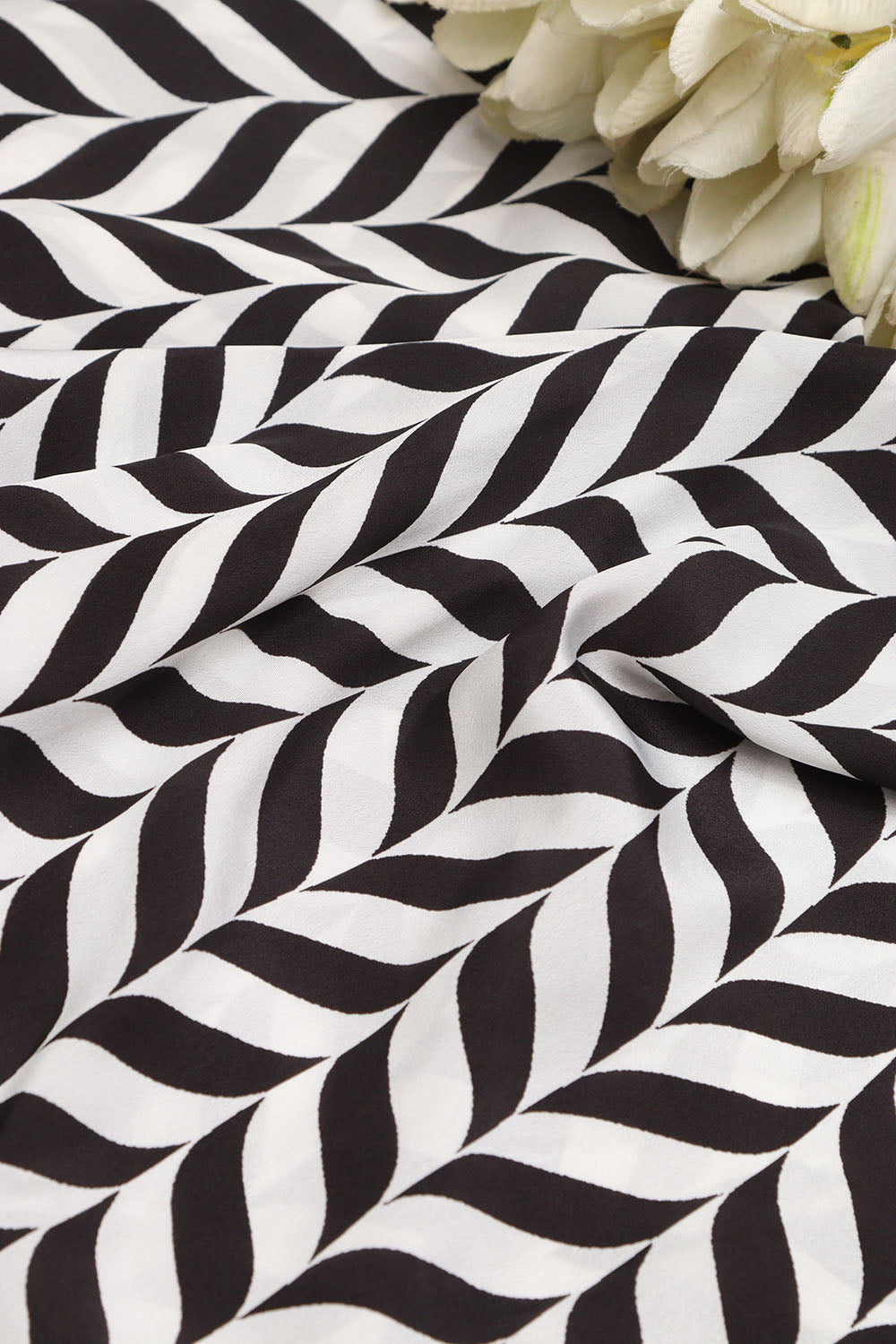 Black Digital Printed Crepe Fabric ( 1 Mtr ) - Luxurion World