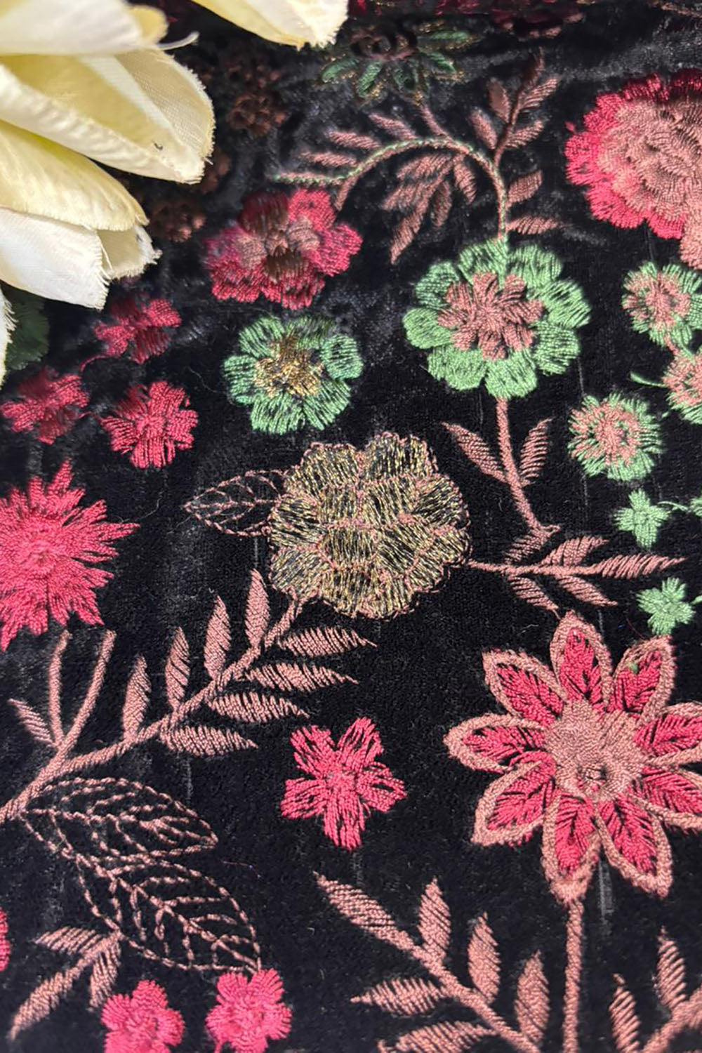 Black Trendy Velvet Embroidered Fabric ( 2.5 Mtr ) - Luxurion World