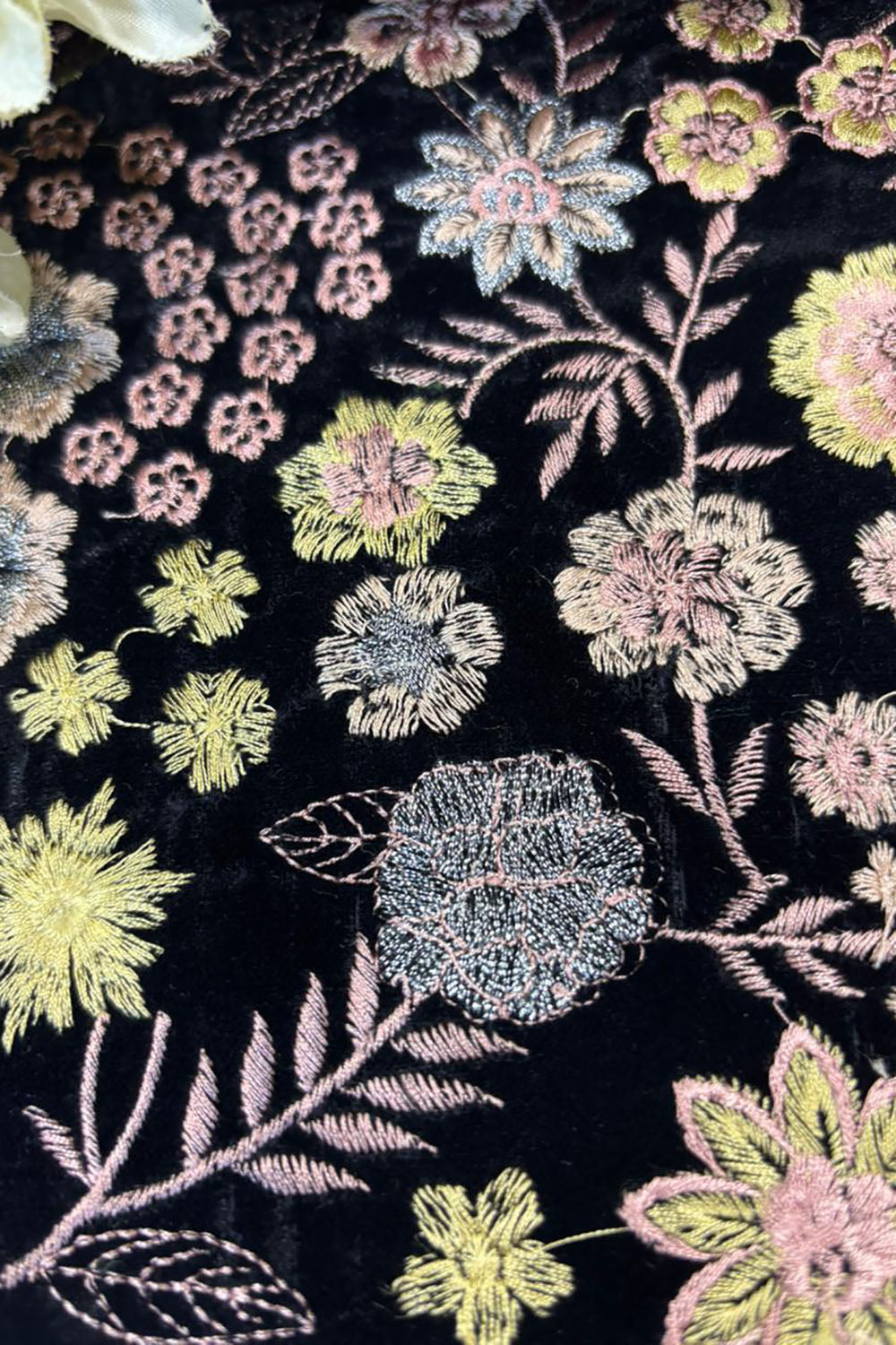 Black Trendy Velvet Embroidered Fabric ( 2.5 Mtr ) - Luxurion World