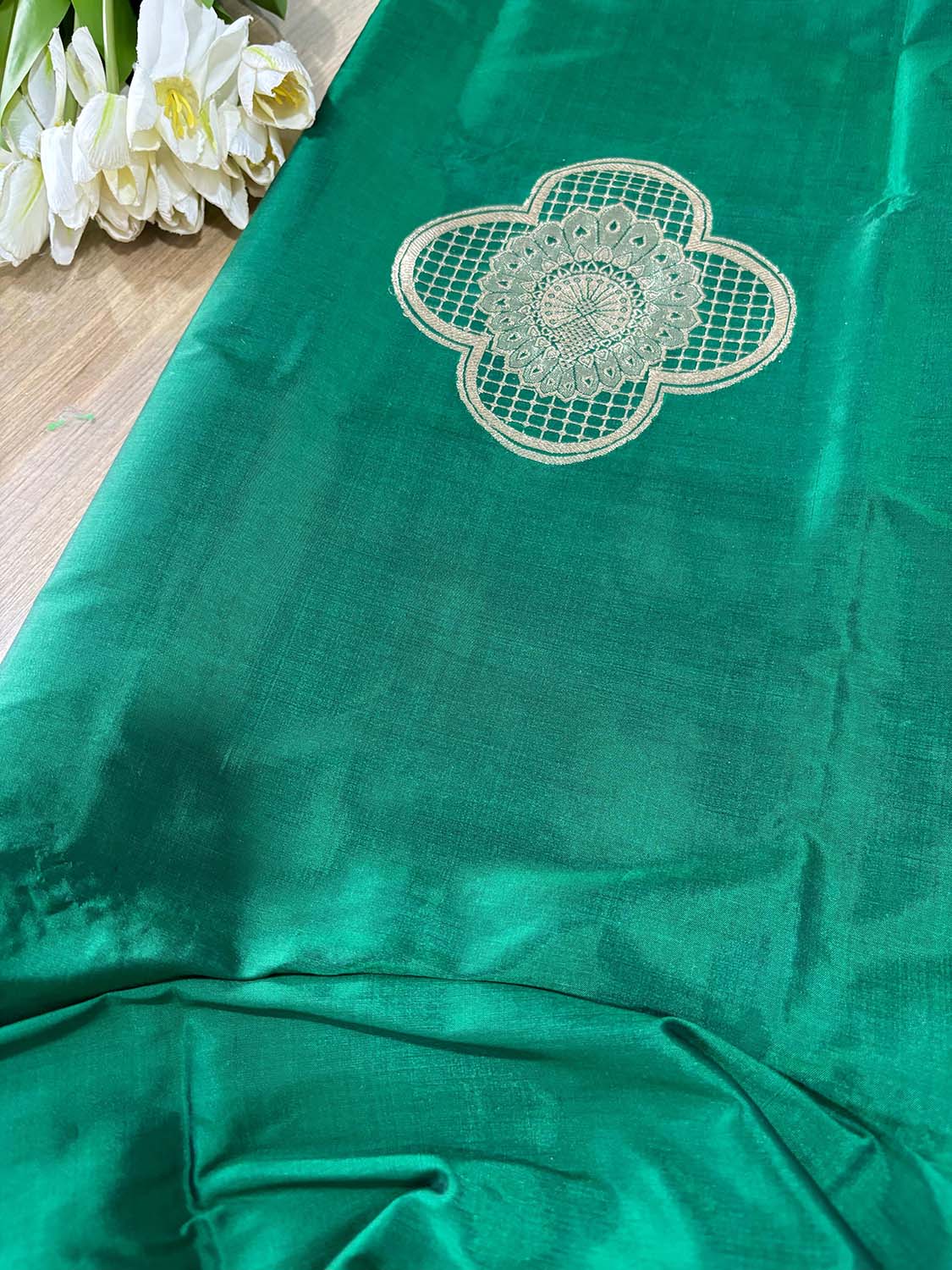 Green Handloom Banarasi Pure Katan Silk Cordset - Luxurion World