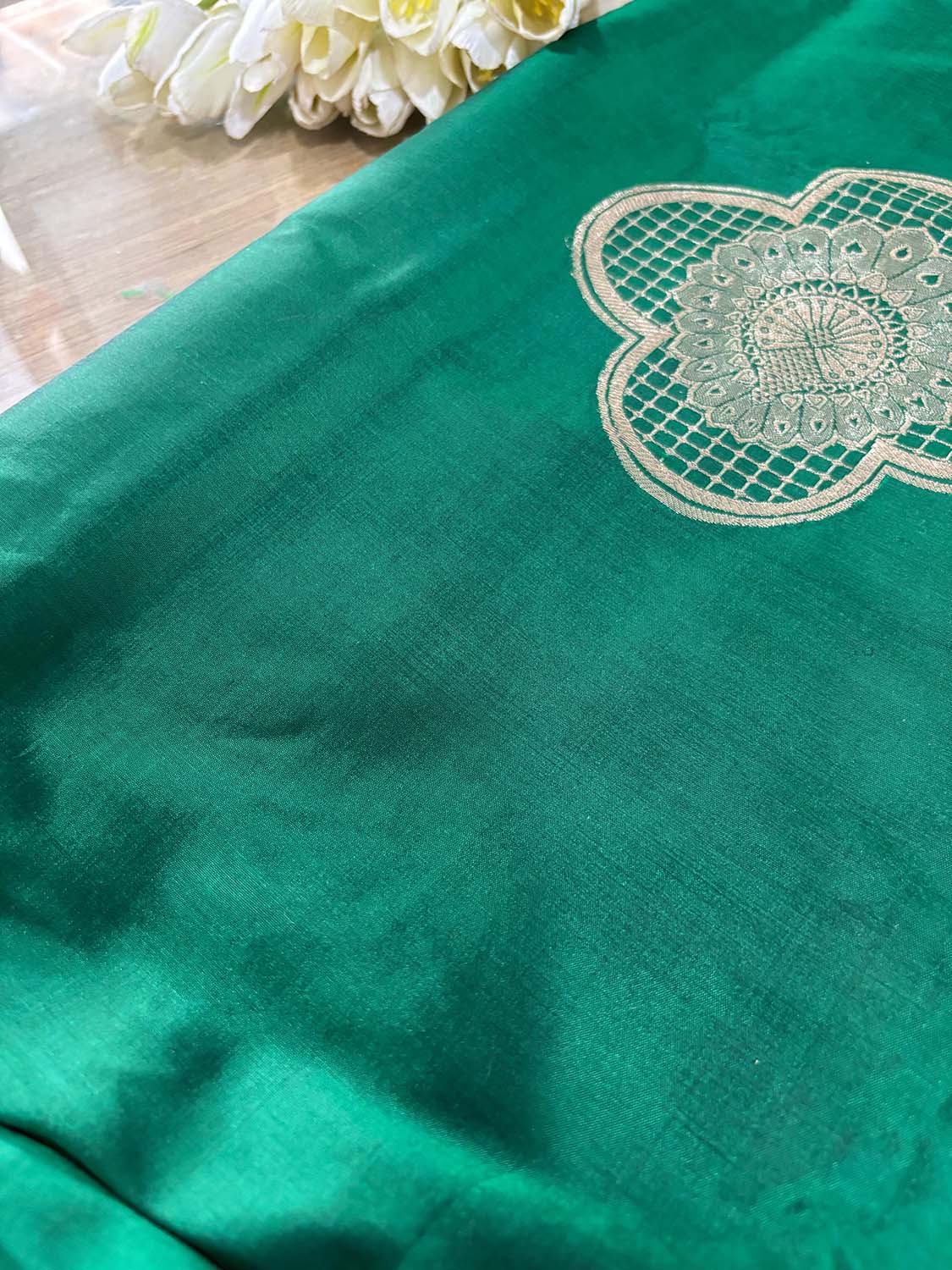 Green Handloom Banarasi Pure Katan Silk Cordset - Luxurion World