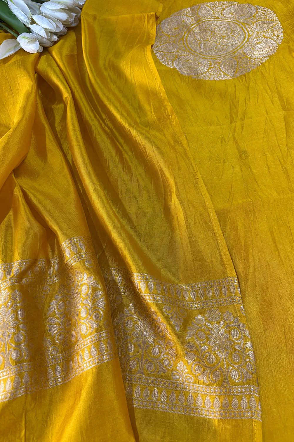 Yellow Handloom Banarasi Pure Katan Silk Cordset - Luxurion World