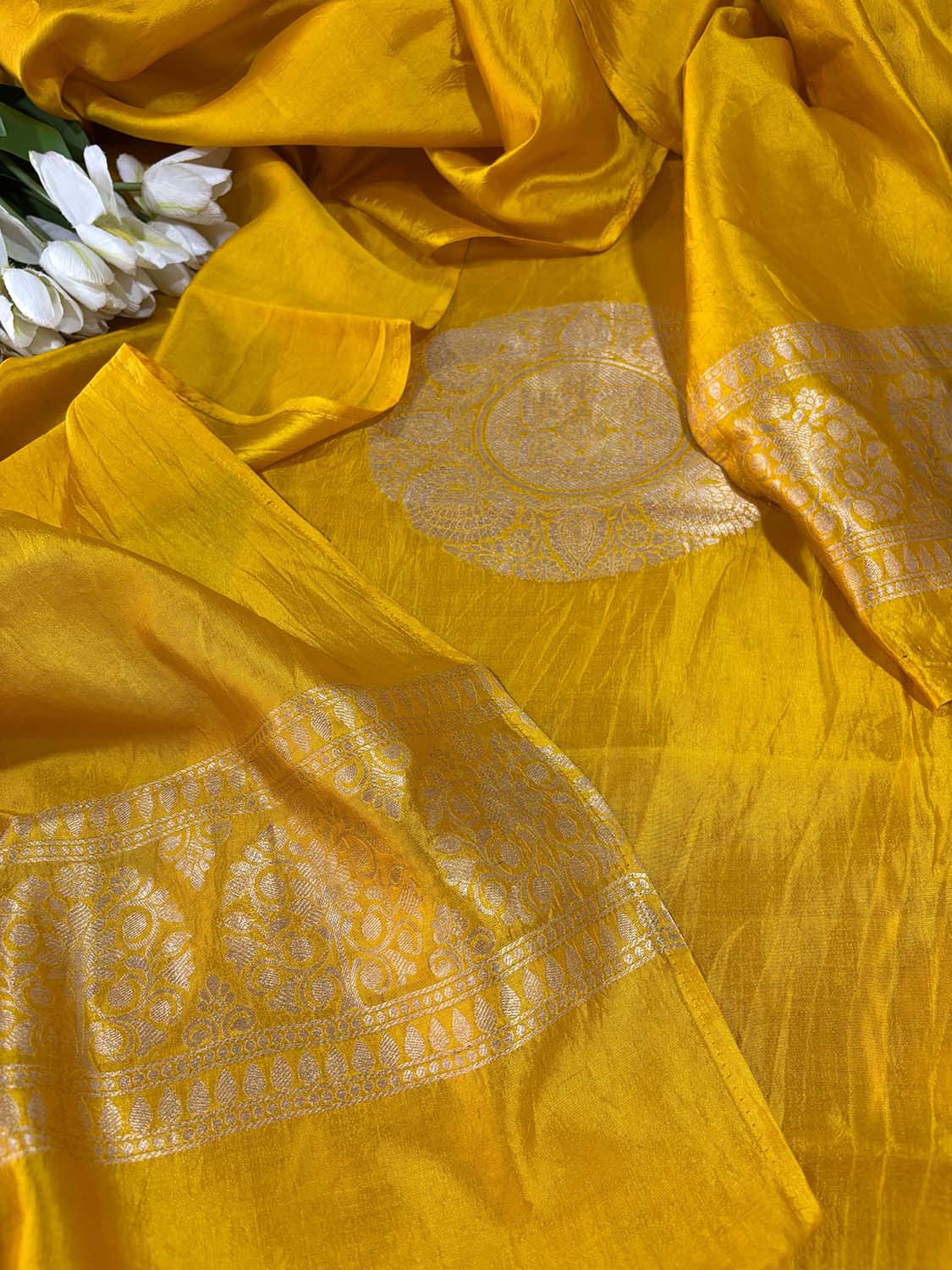 Yellow Handloom Banarasi Pure Katan Silk Cordset - Luxurion World