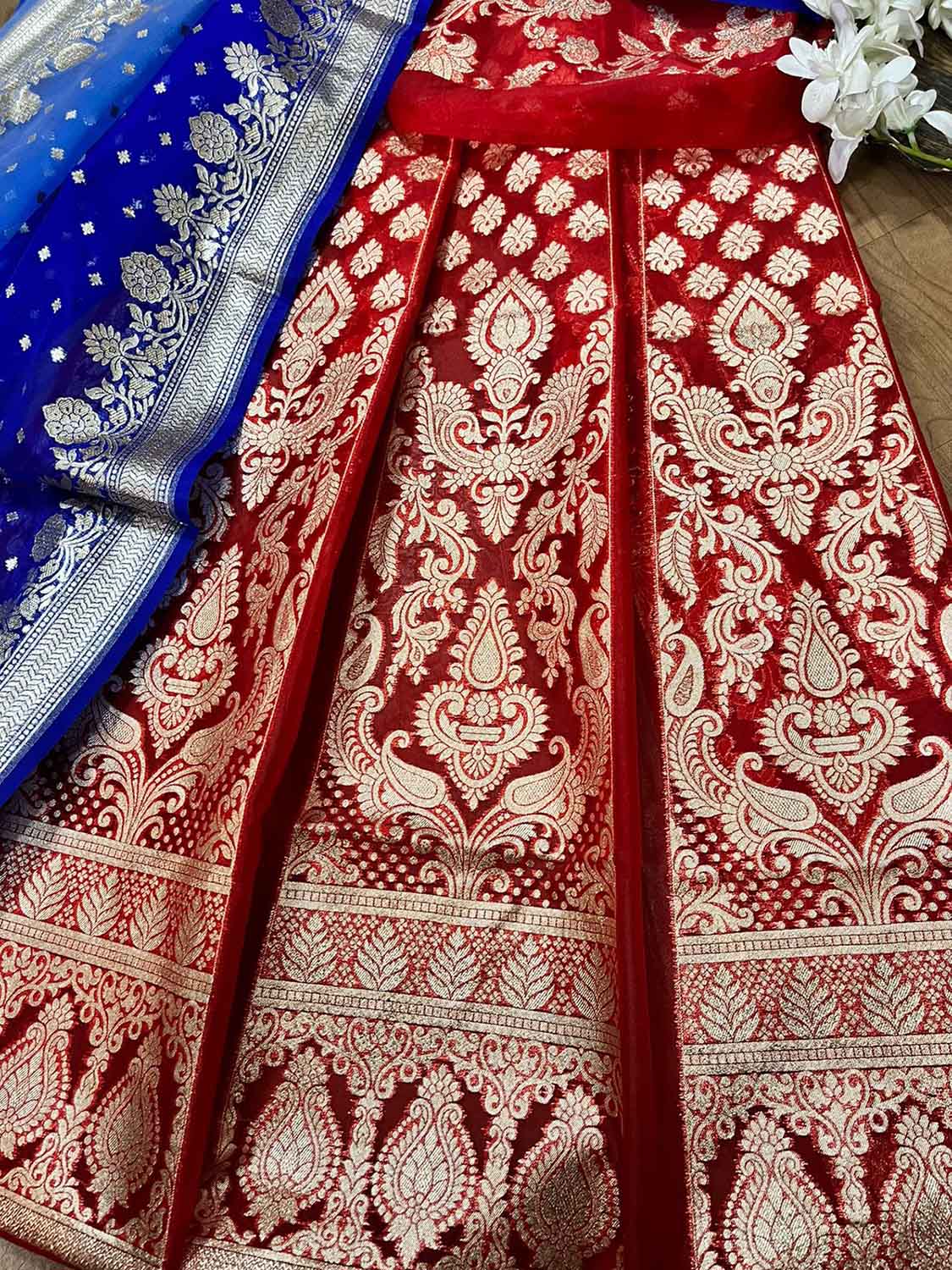 Exquisite Red Banarasi Organza Silk Lehenga: Timeless Elegance - Luxurion World