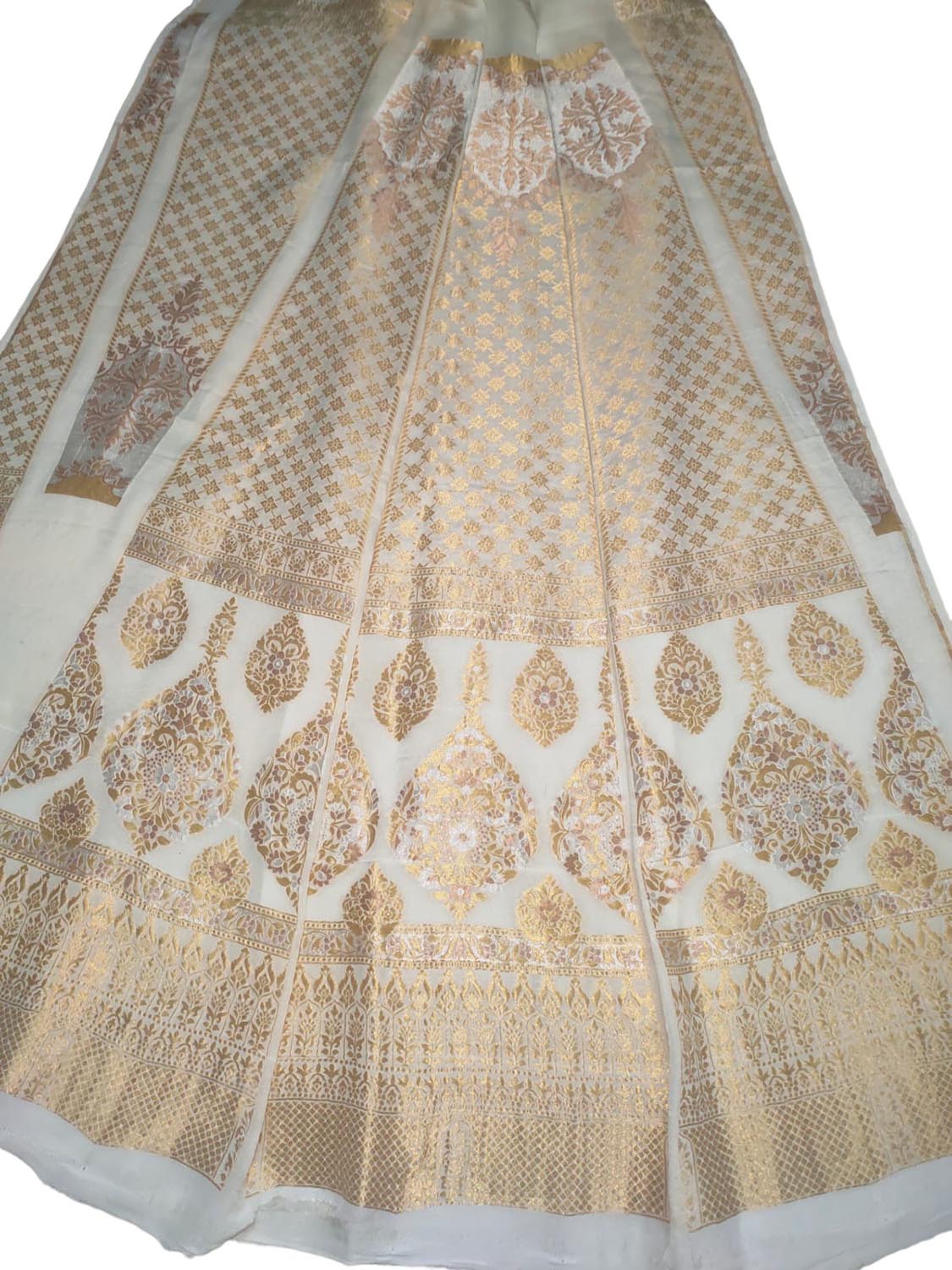 Dyeable Banarasi Handloom Pure Georgette Unstitched Lehenga Set - Luxurion World
