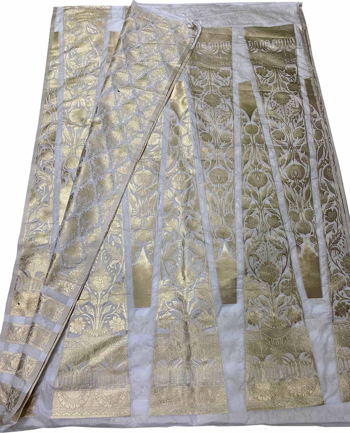 Exquisite Dyeable Banarasi Silk Lehenga Set - Luxurion World