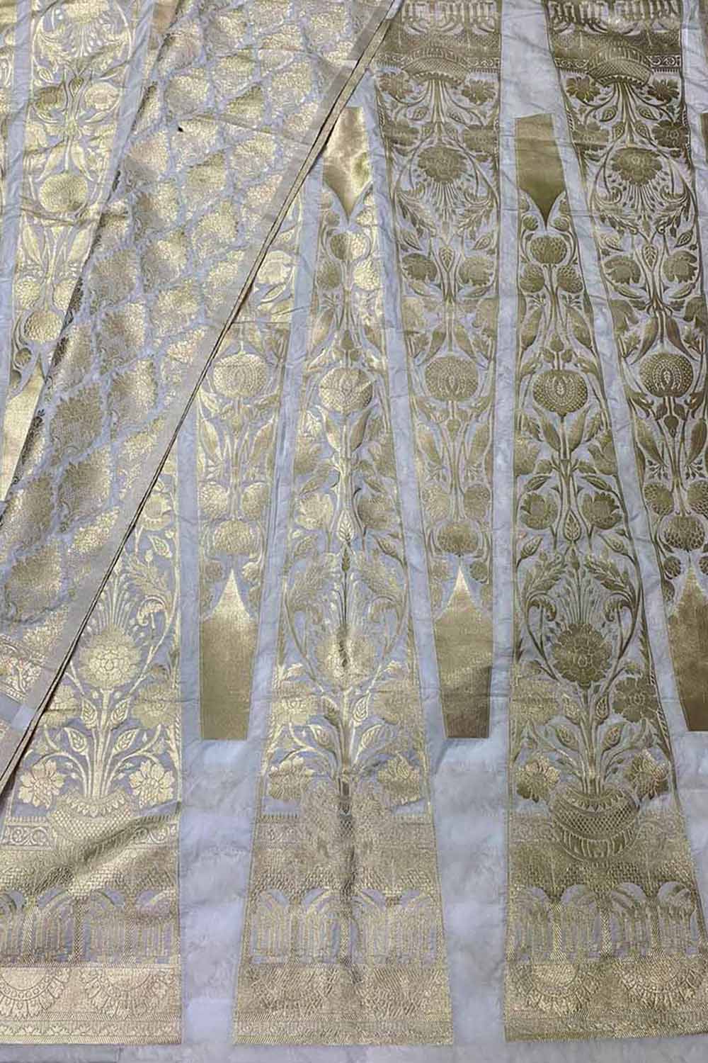 Exquisite Dyeable Banarasi Silk Lehenga Set - Luxurion World
