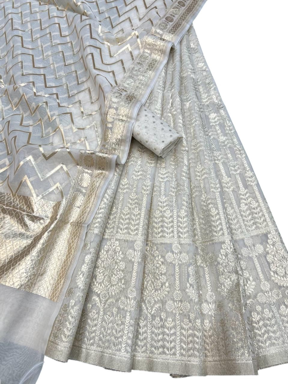 Dyeable Banarasi Chanderi Silk Unstitched Lehenga Set - Luxurion World