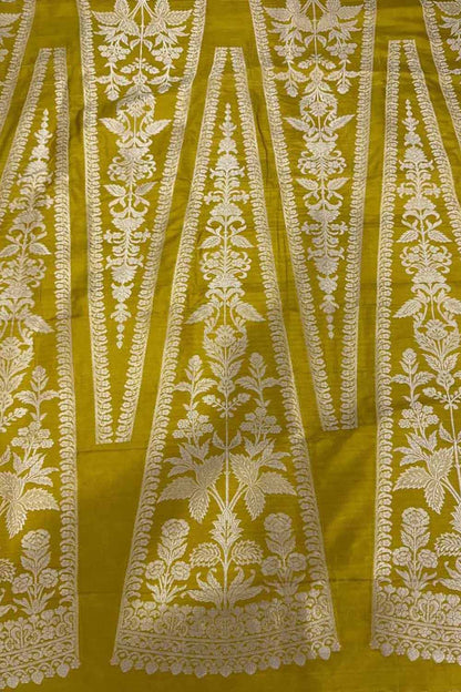 Green Banarasi Handloom Pure Katan Silk Lehenga Set - Luxurion World