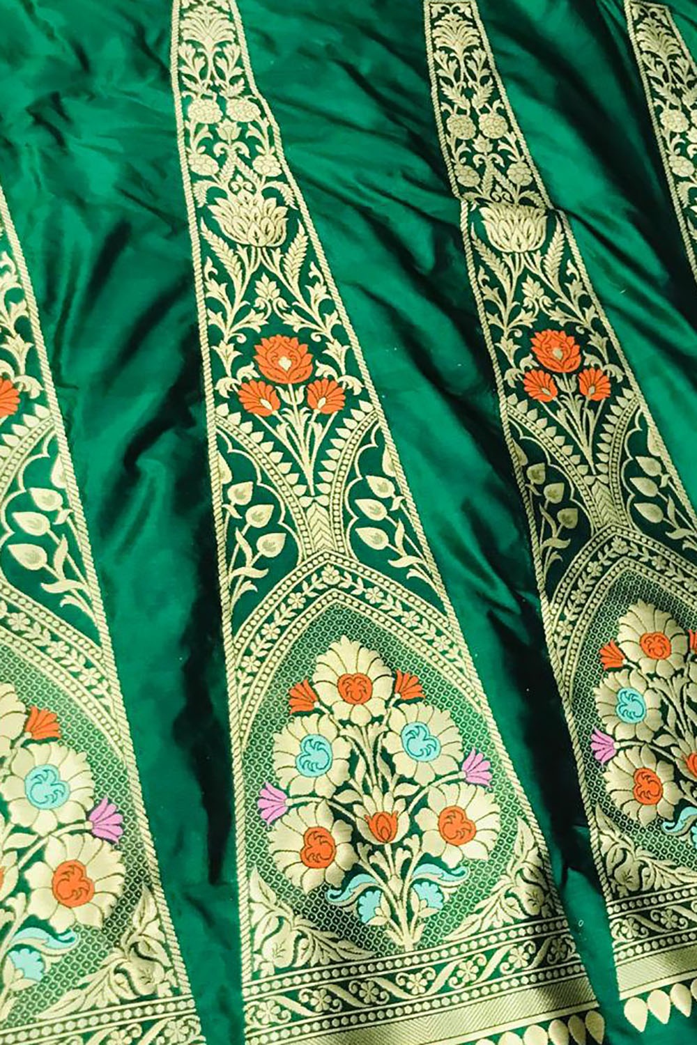 PL1B1VN226092602 Green Handloom Banarasi Pure Katan Silk Unstitched Lehenga Set