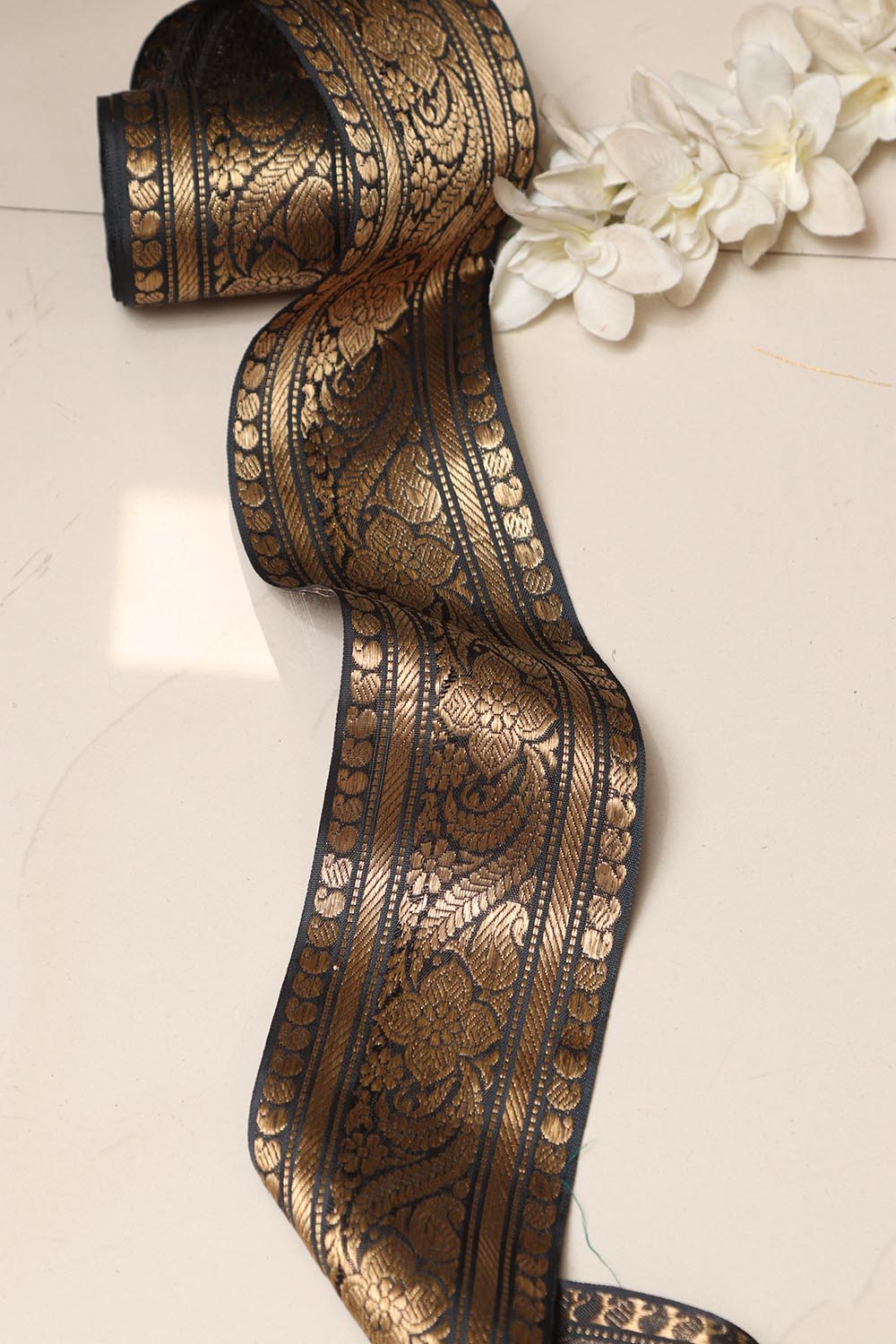 Black Banarasi Handloom Vintage Pure Silk Border Lace ( 1 Mtr ) - Luxurion World