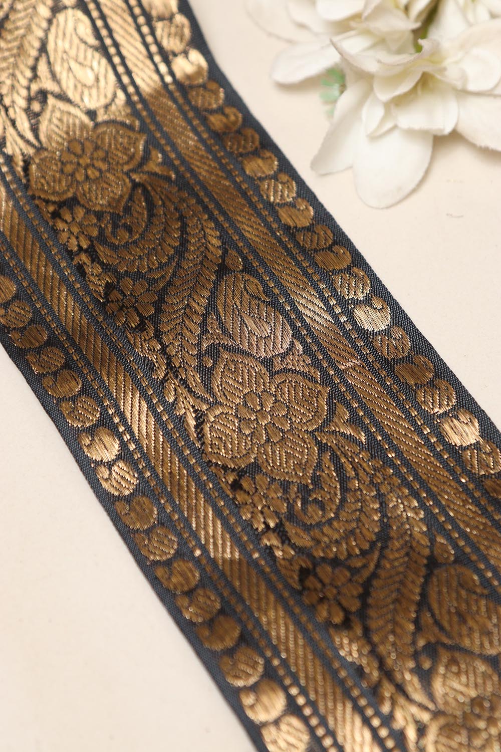 Black Banarasi Handloom Vintage Pure Silk Border Lace ( 1 Mtr ) - Luxurion World