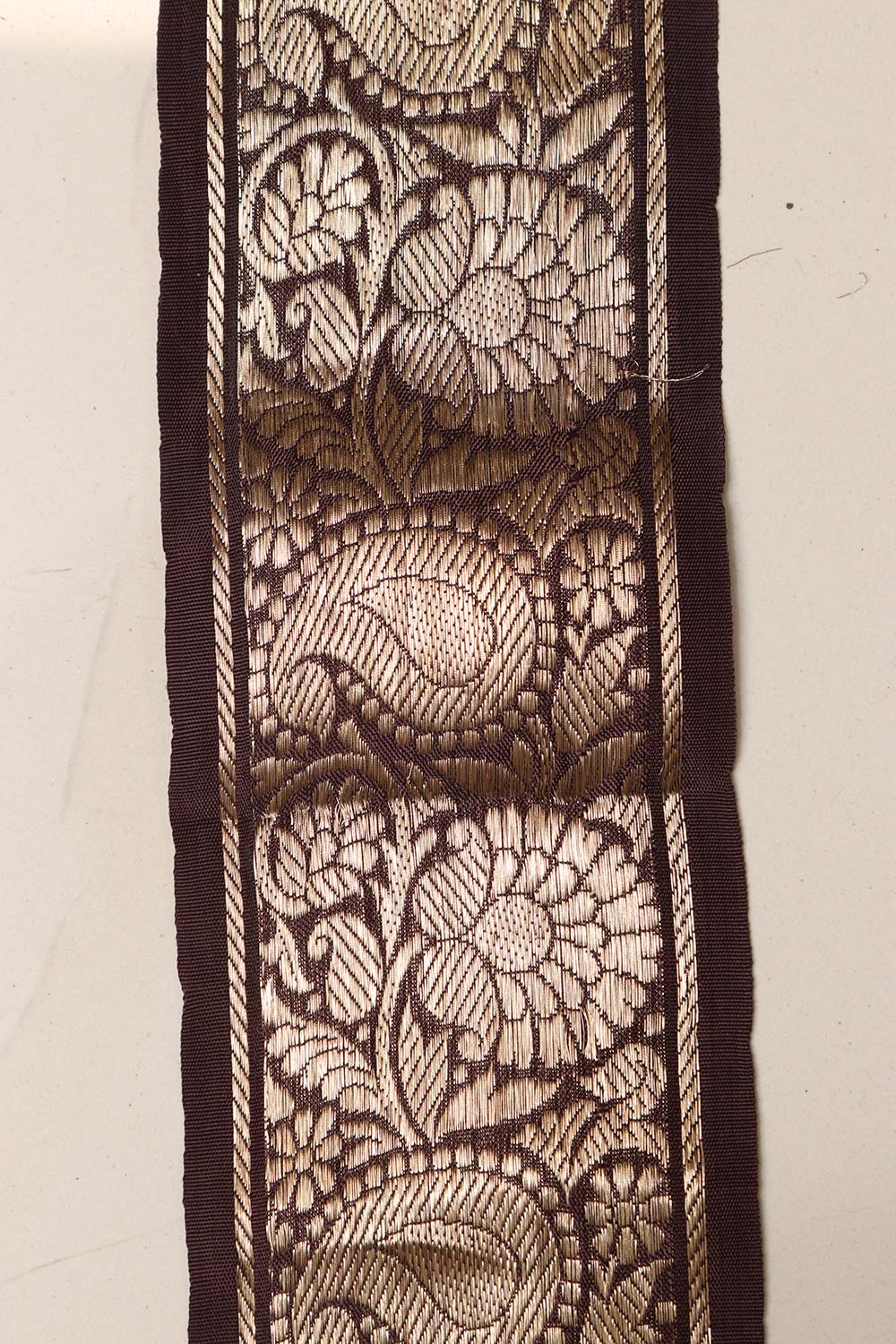 Brown Banarasi Handloom Vintage Pure Silk Border Lace ( 1 Mtr ) - Luxurion World