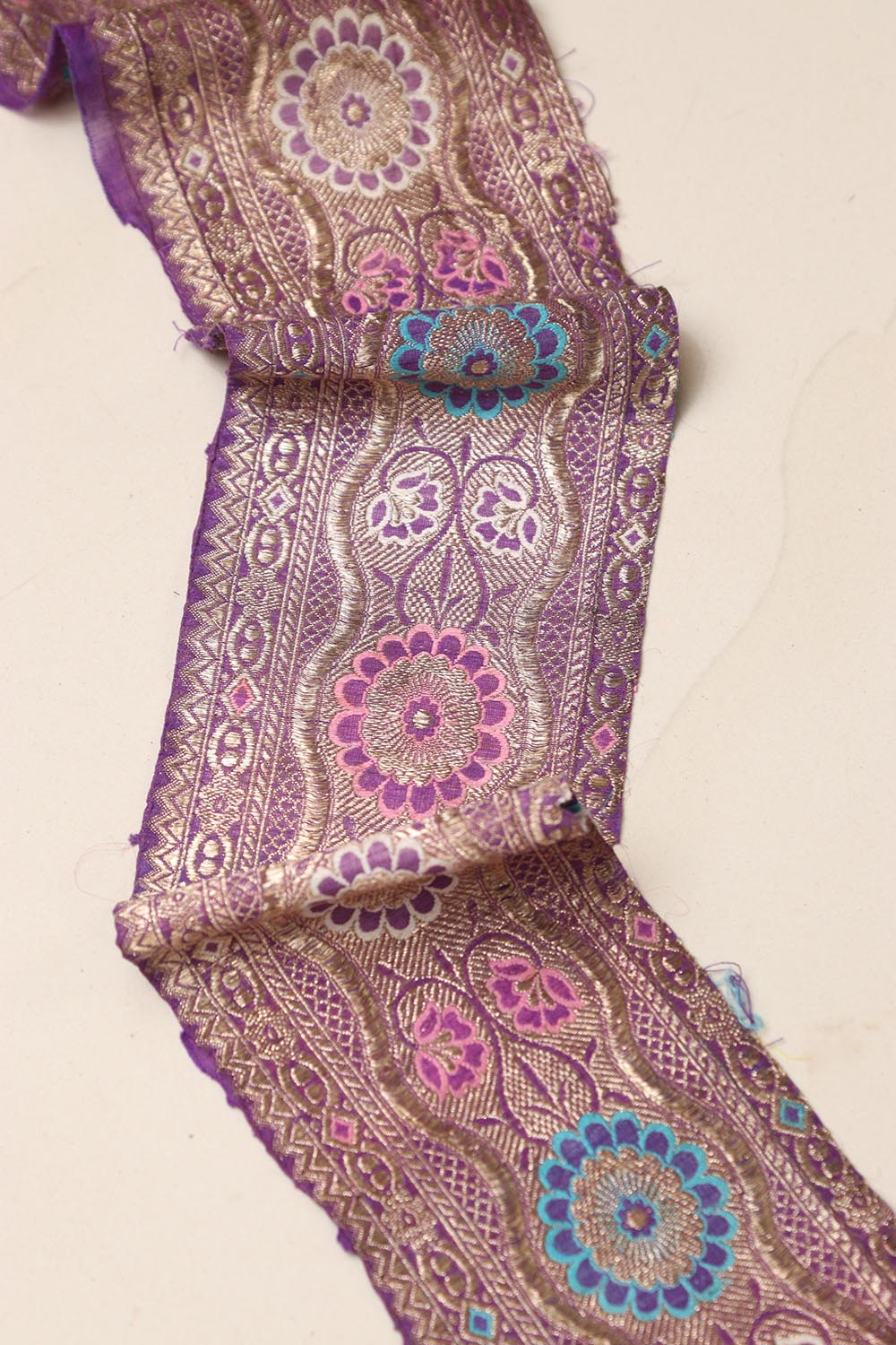 Exquisite Purple Banarasi Handloom Vintage Pure Silk Border Lace ( 1 Mtr ) - Luxurion World