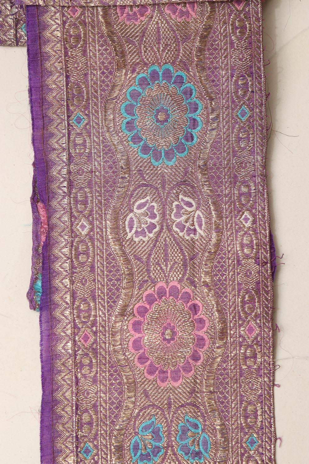 Exquisite Purple Banarasi Handloom Vintage Pure Silk Border Lace ( 1 Mtr ) - Luxurion World