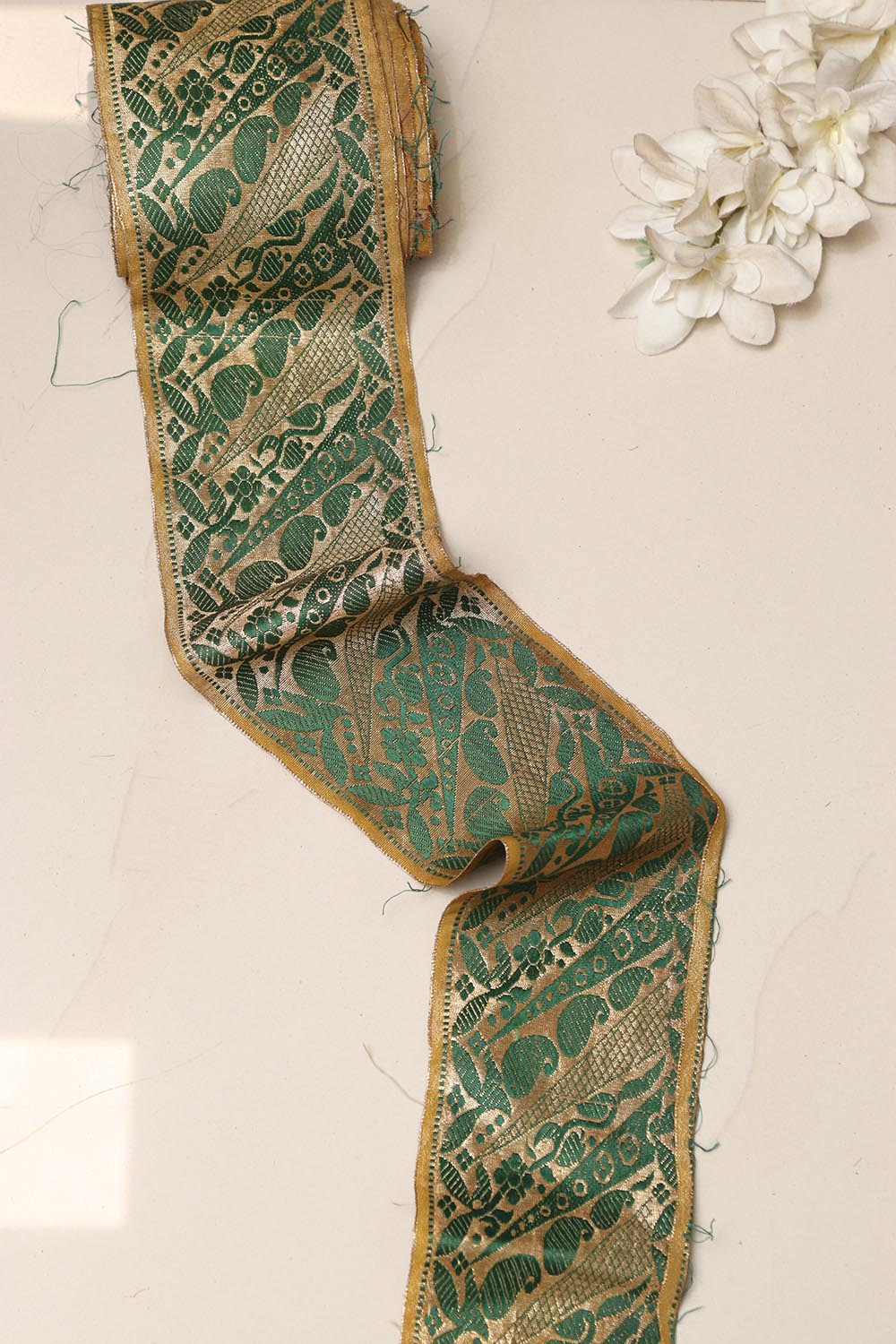 Green Banarasi Handloom Vintage Pure Silk Border Lace ( 1 Mtr ) - Luxurion World