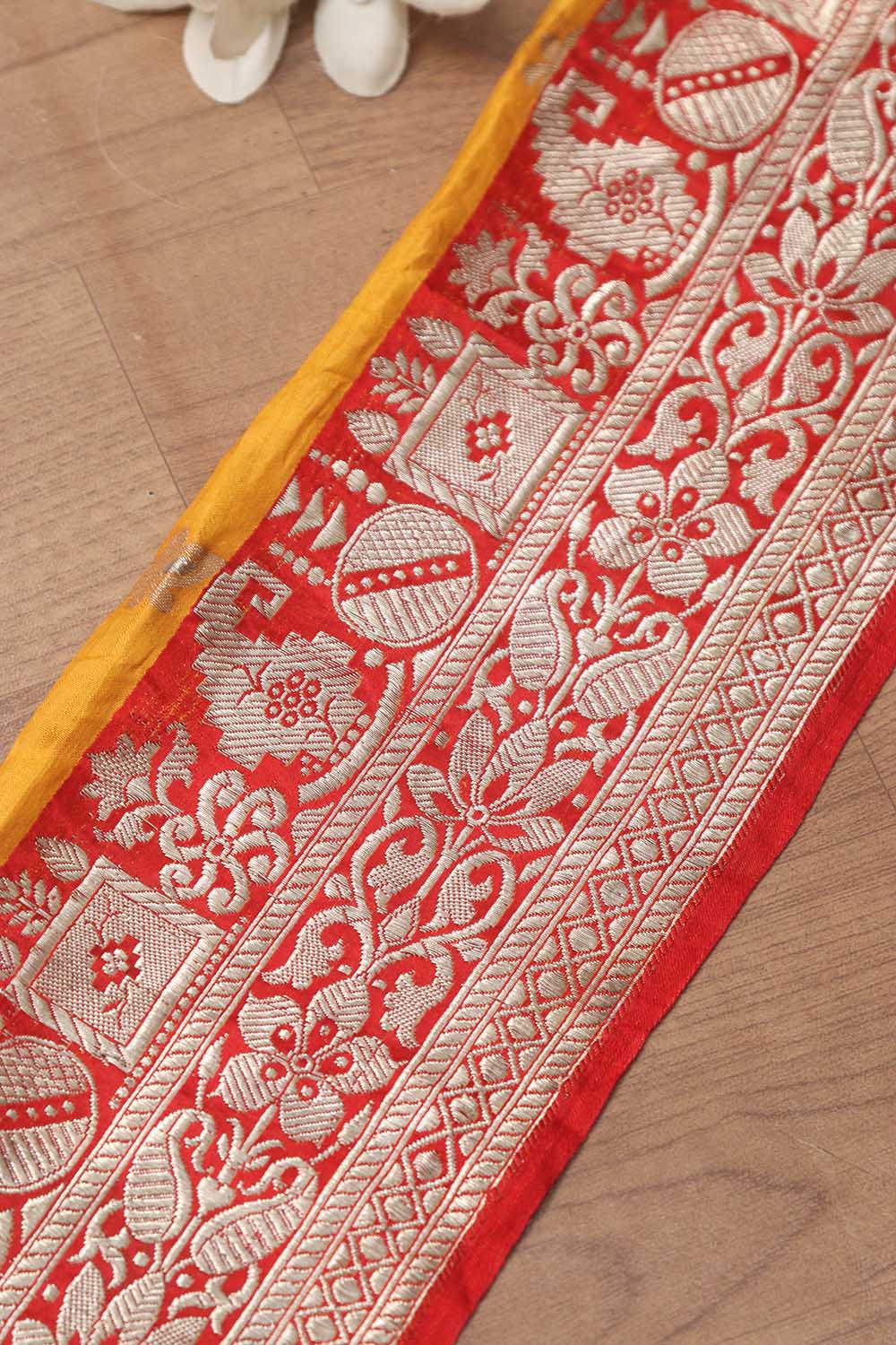 Red Banarasi Handloom Vintage Pure Silk Border ( 0.75 Mtr ) - Luxurion World