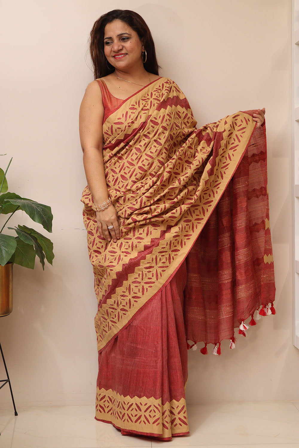 Onion Pink Tussar Cotton Saree With Golden Beige Hand Applique Work - Luxurion World