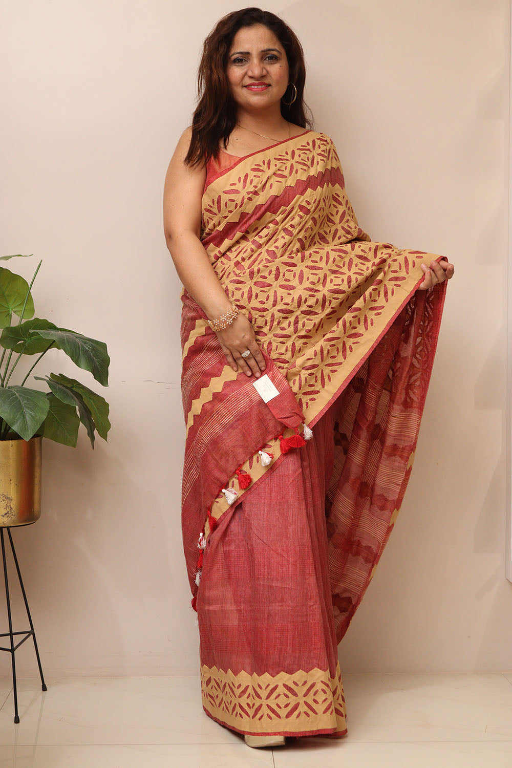Onion Pink Tussar Cotton Saree With Golden Beige Hand Applique Work - Luxurion World