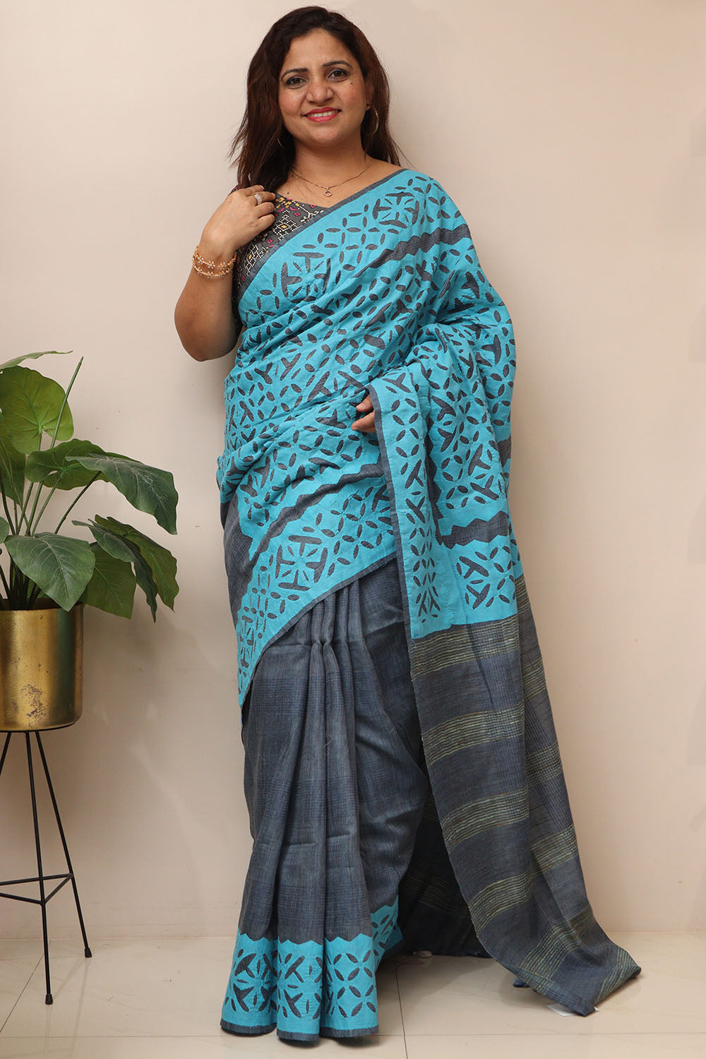 Bluish Grey Tussar Cotton Saree With Tarquish Blue Hand Applique Work - Luxurion World