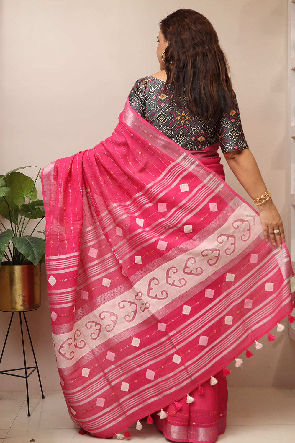 Pink Cotton Tussar Saree With Kantha Hand Applique Work - Luxurion World