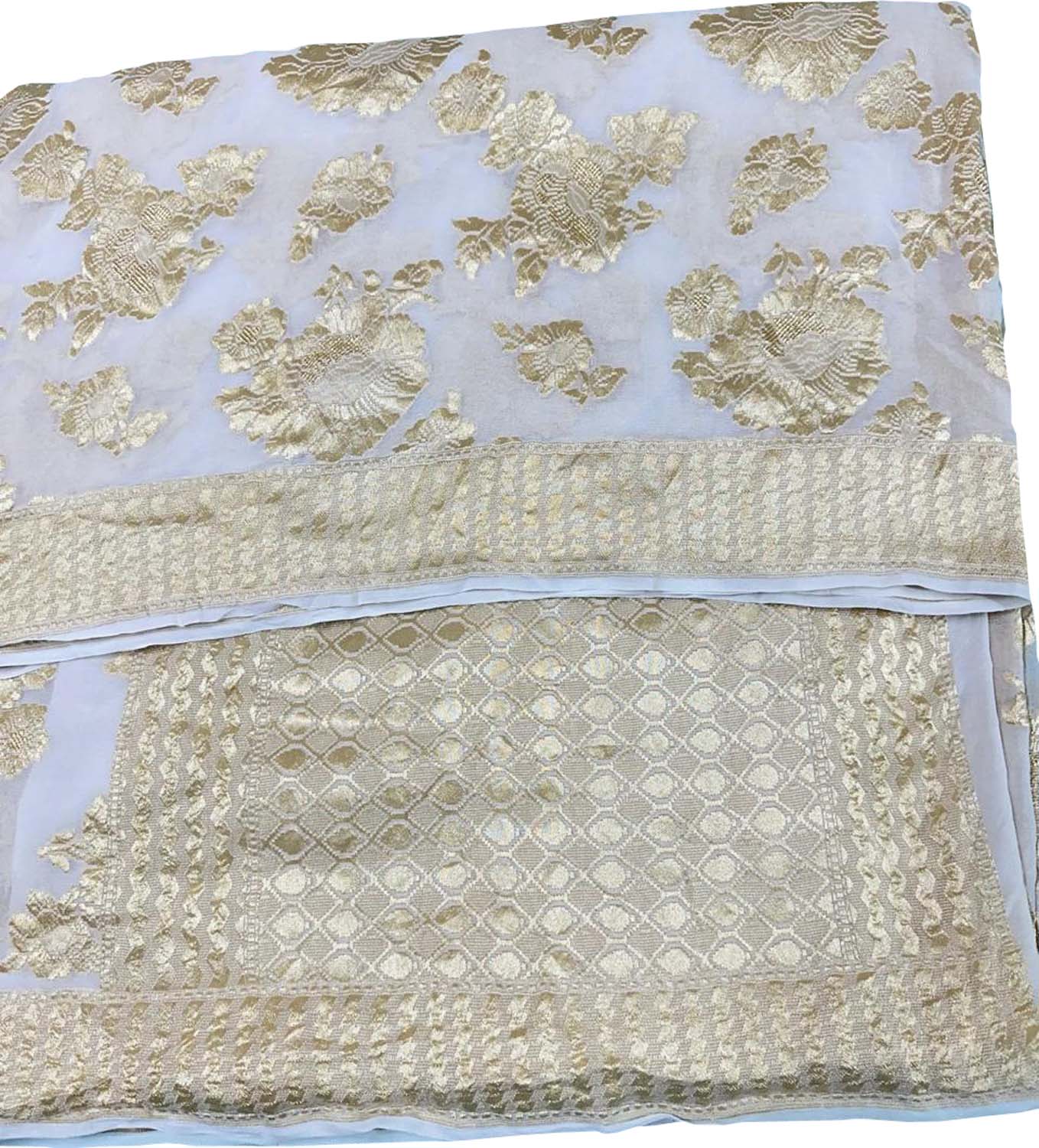 Vibrant Dyeable Handloom Banarasi Georgette Saree - Luxurion World