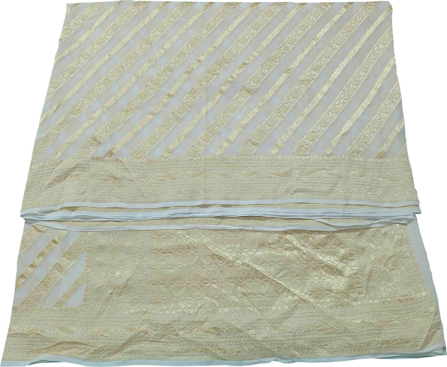 Stunning Dyeable Handloom Banarasi Georgette Saree - Luxurion World