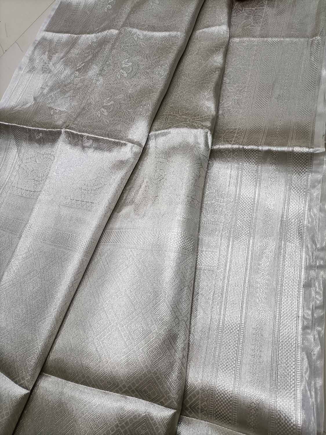 Dyeable Handloom Banarasi Pure Tissue Silk Silver Zari Saree - Luxurion World
