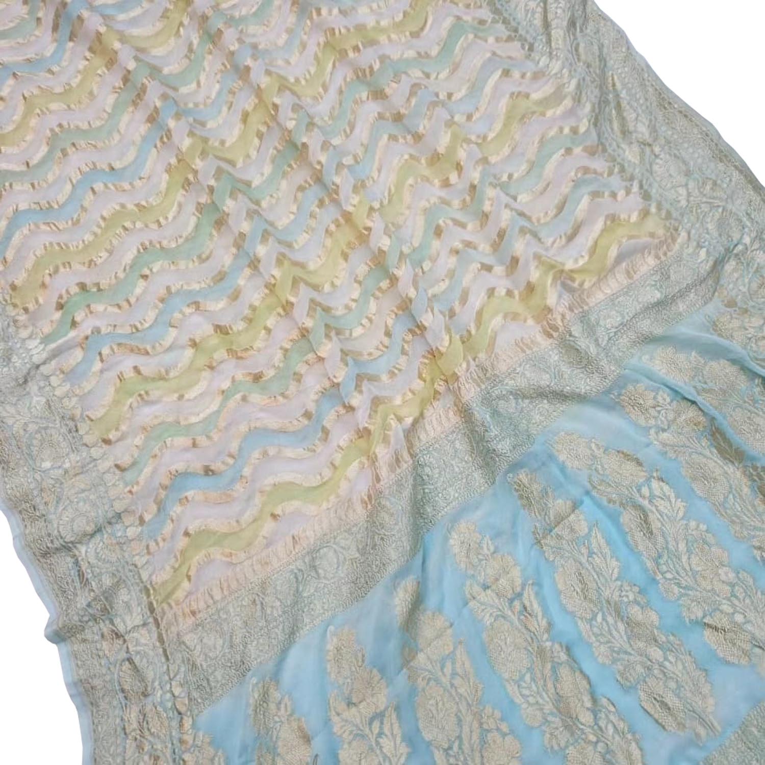 Vibrant Banarasi Georgette Saree with Brush Dyed Design - Luxurion World