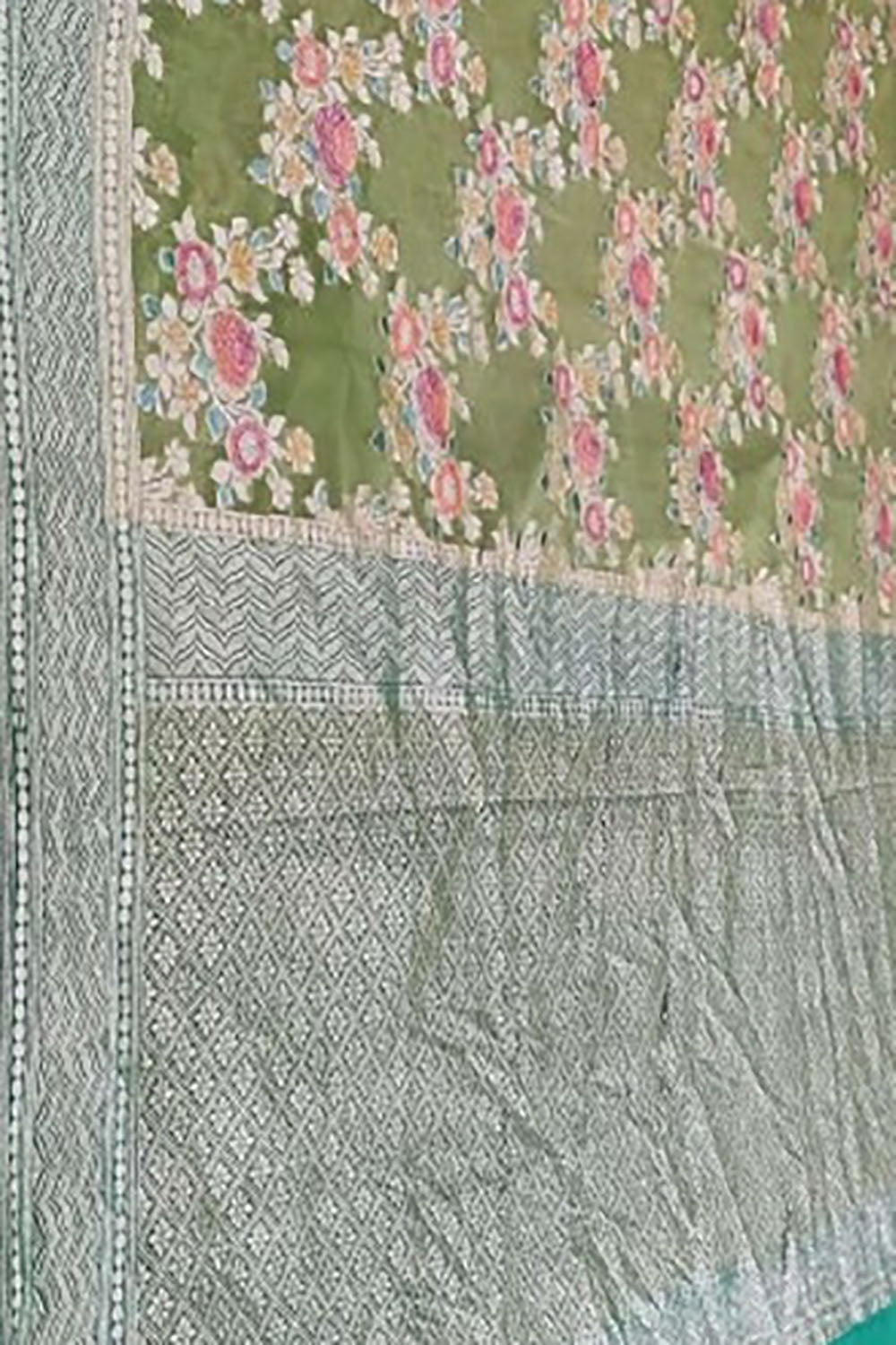 Exquisite Green Handloom Banarasi Pure Georgette Brush Dye Saree - Luxurion World