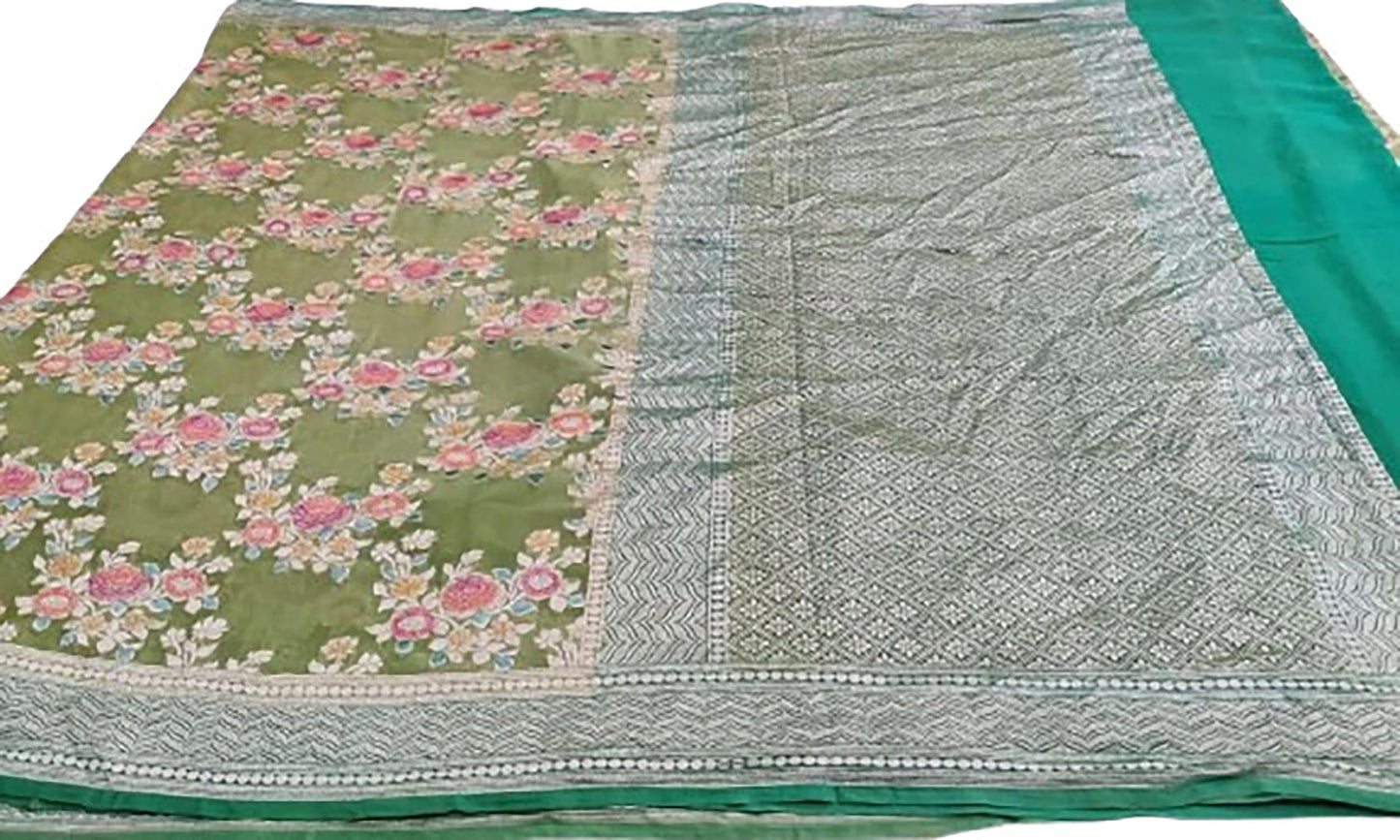 Exquisite Green Handloom Banarasi Pure Georgette Brush Dye Saree - Luxurion World