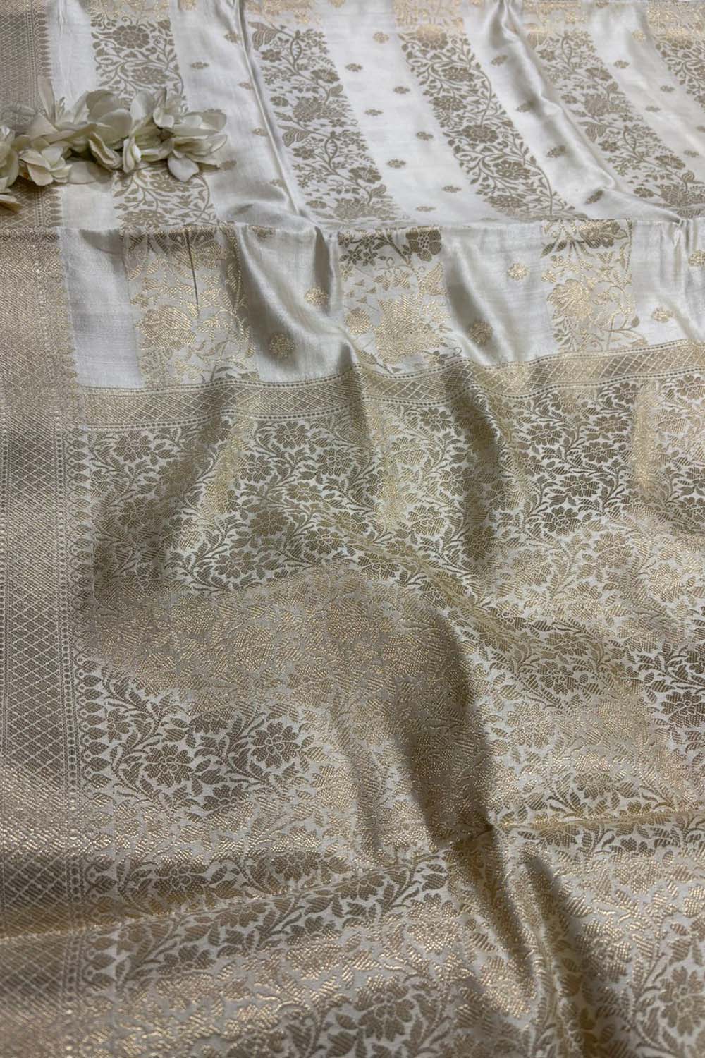 Stunning Dyeable Banarasi Pure Chiniya Saree - Luxurion World